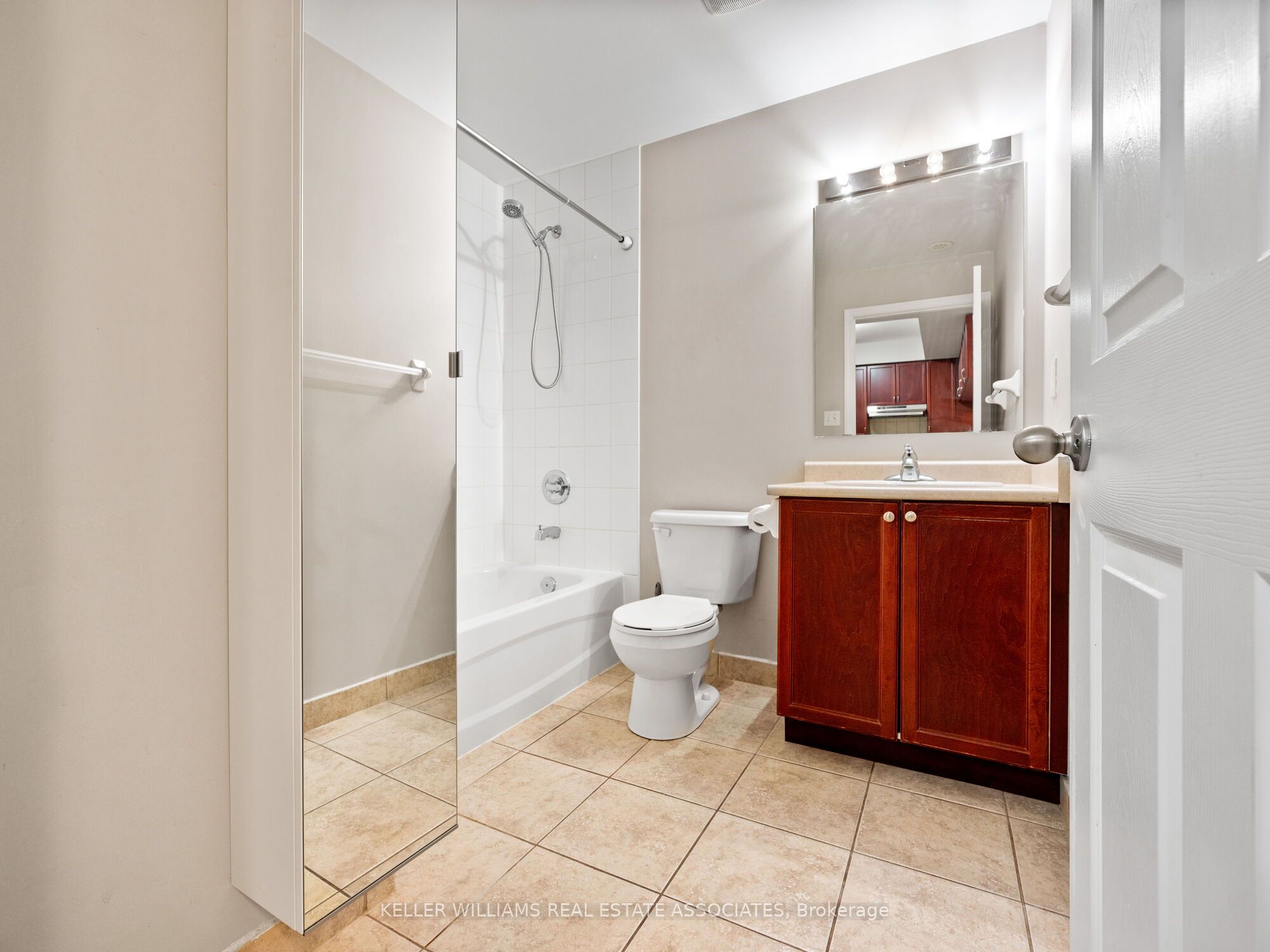 #304 - 3075 Thomas Street Property Photo 21
