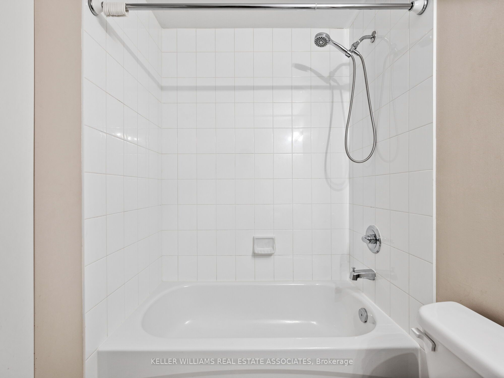 #304 - 3075 Thomas Street Property Photo 22