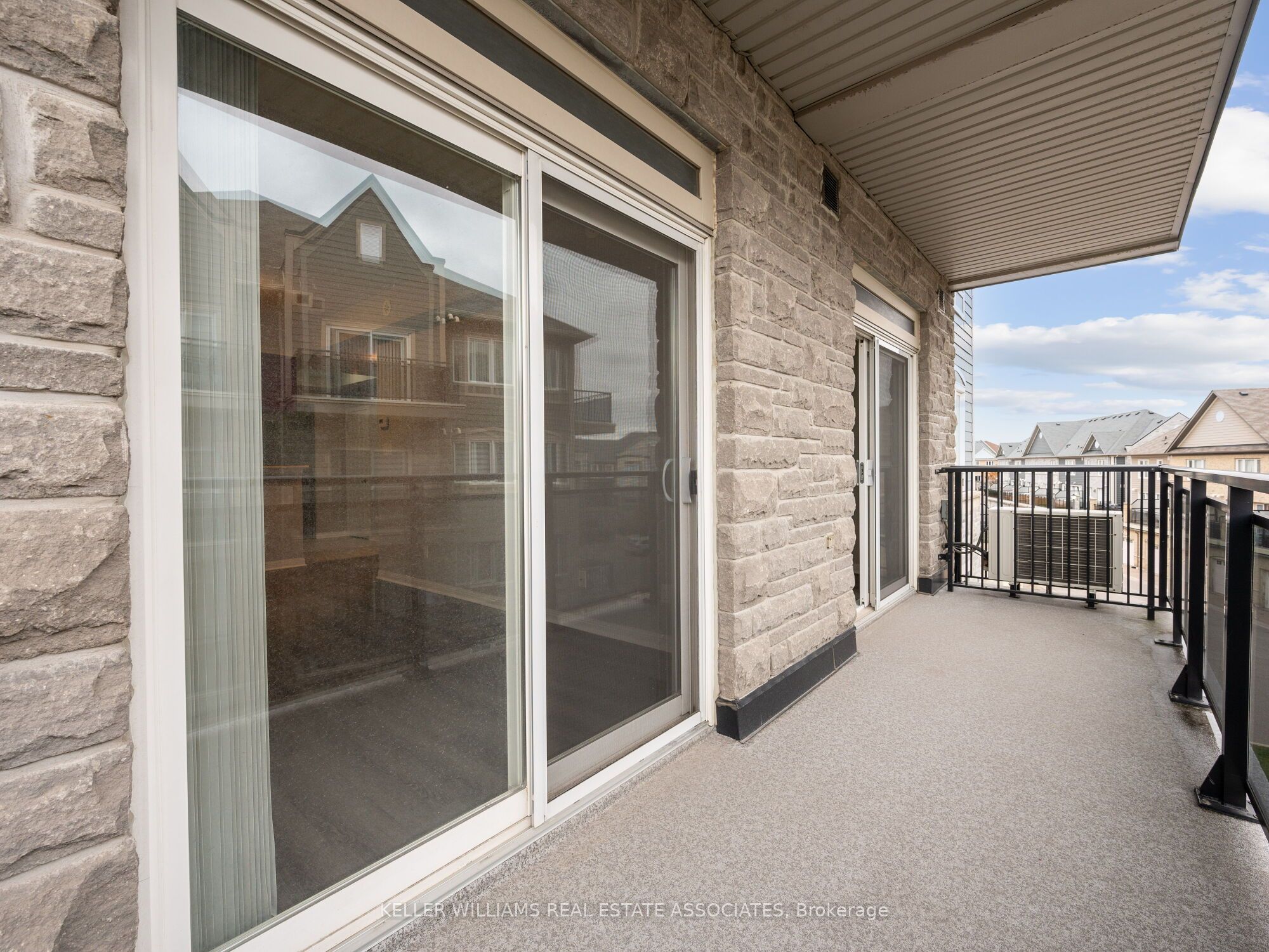 #304 - 3075 Thomas Street Property Photo 23