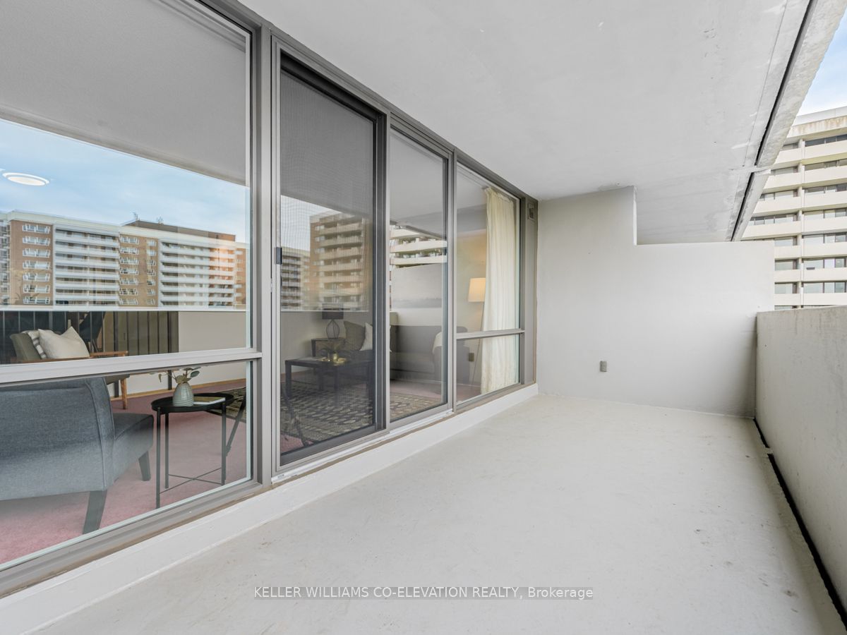 #1305 - 250 Scarlett Road Property Photo 11