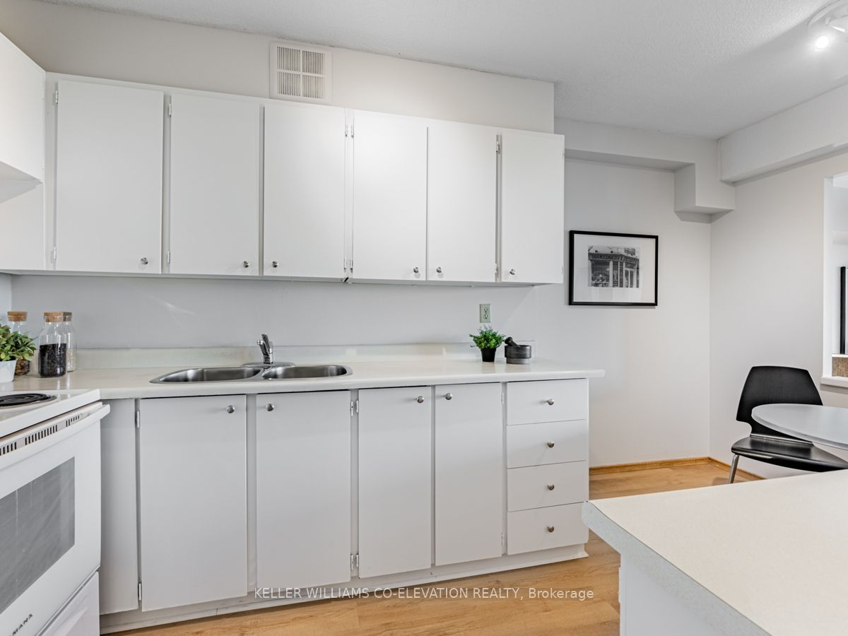 #1305 - 250 Scarlett Road Property Photo 15