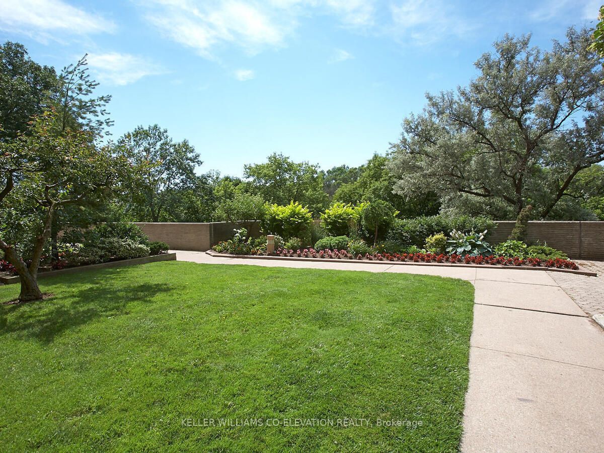 #1305 - 250 Scarlett Road Property Photo 33