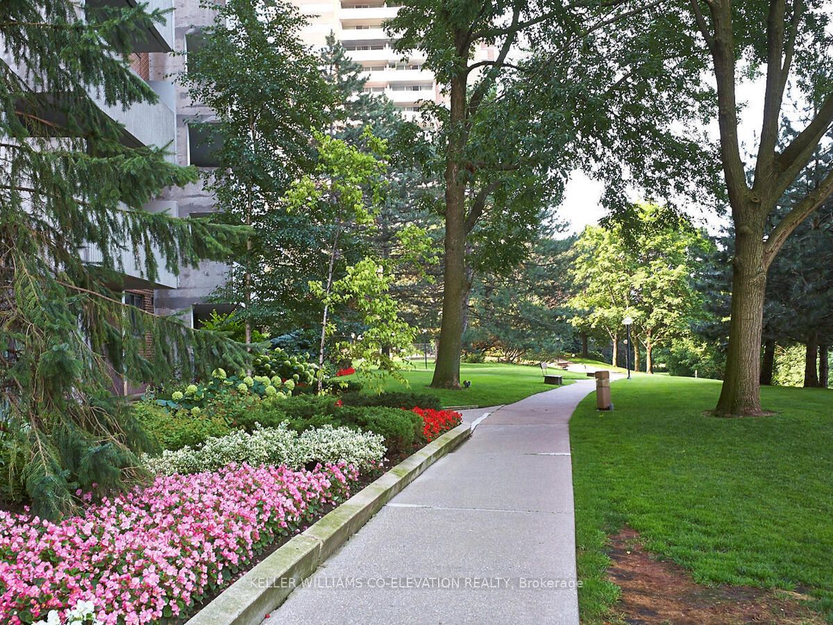 #1305 - 250 Scarlett Road Property Photo 34