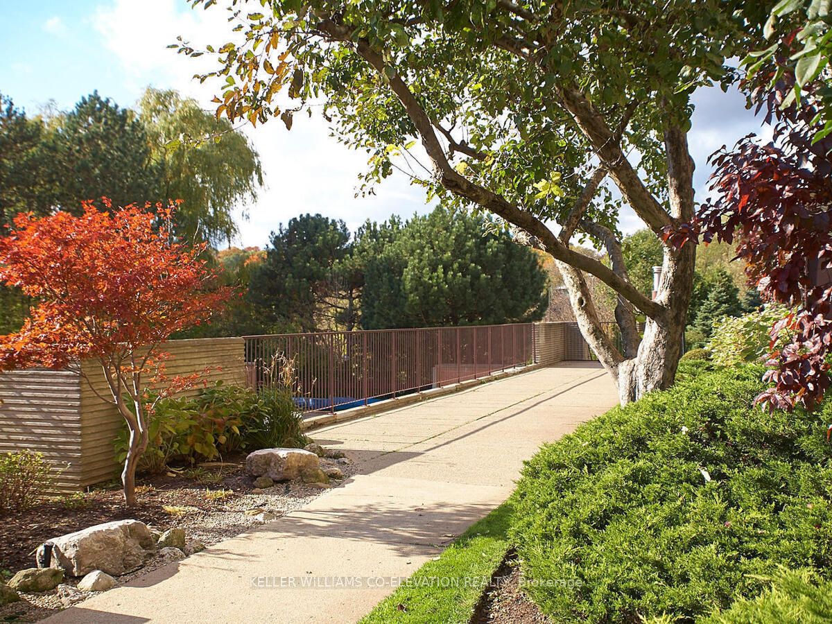 #1305 - 250 Scarlett Road Property Photo 35
