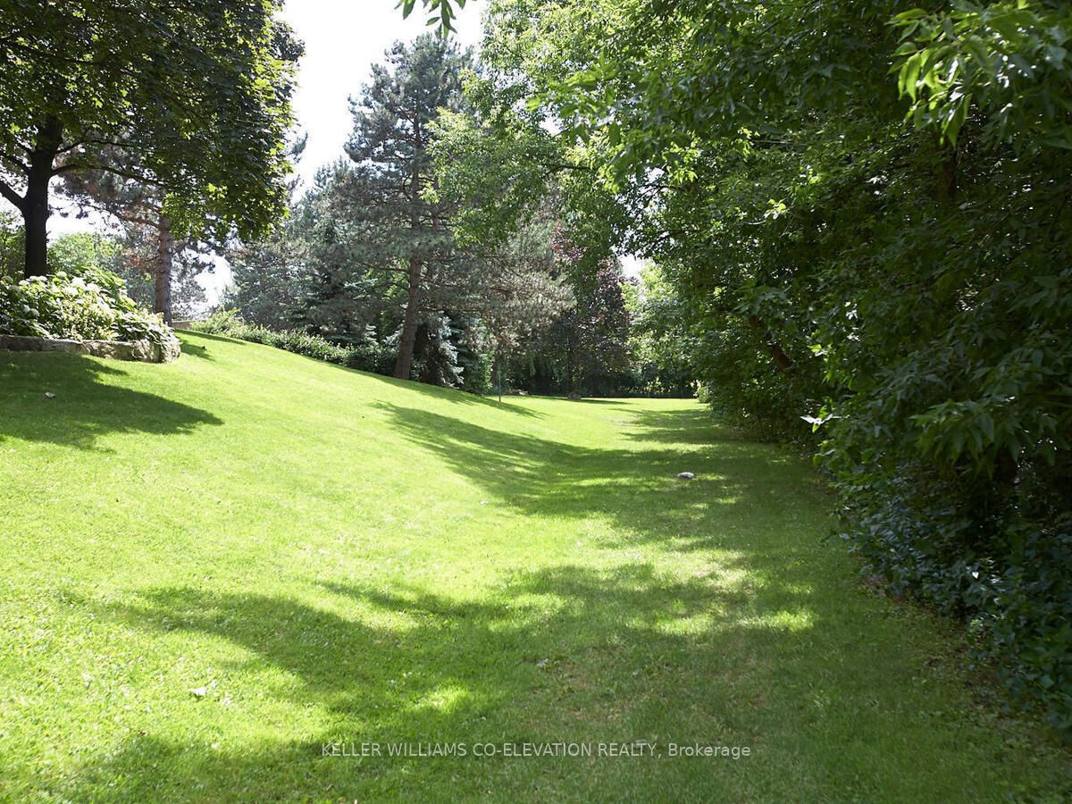 #1305 - 250 Scarlett Road Property Photo 36