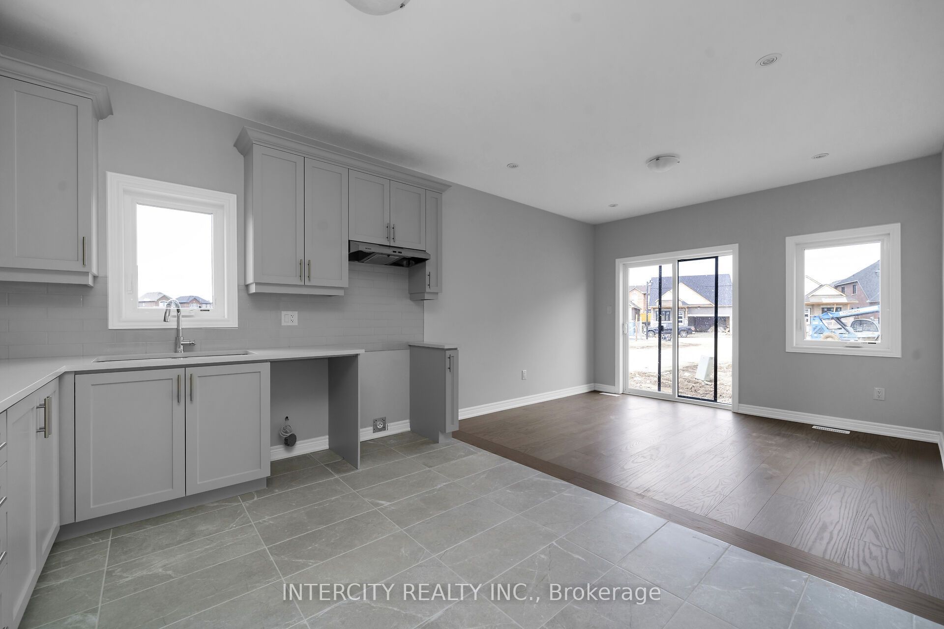 Blk 6 Sunbird Way Th 26 Property Photo 13