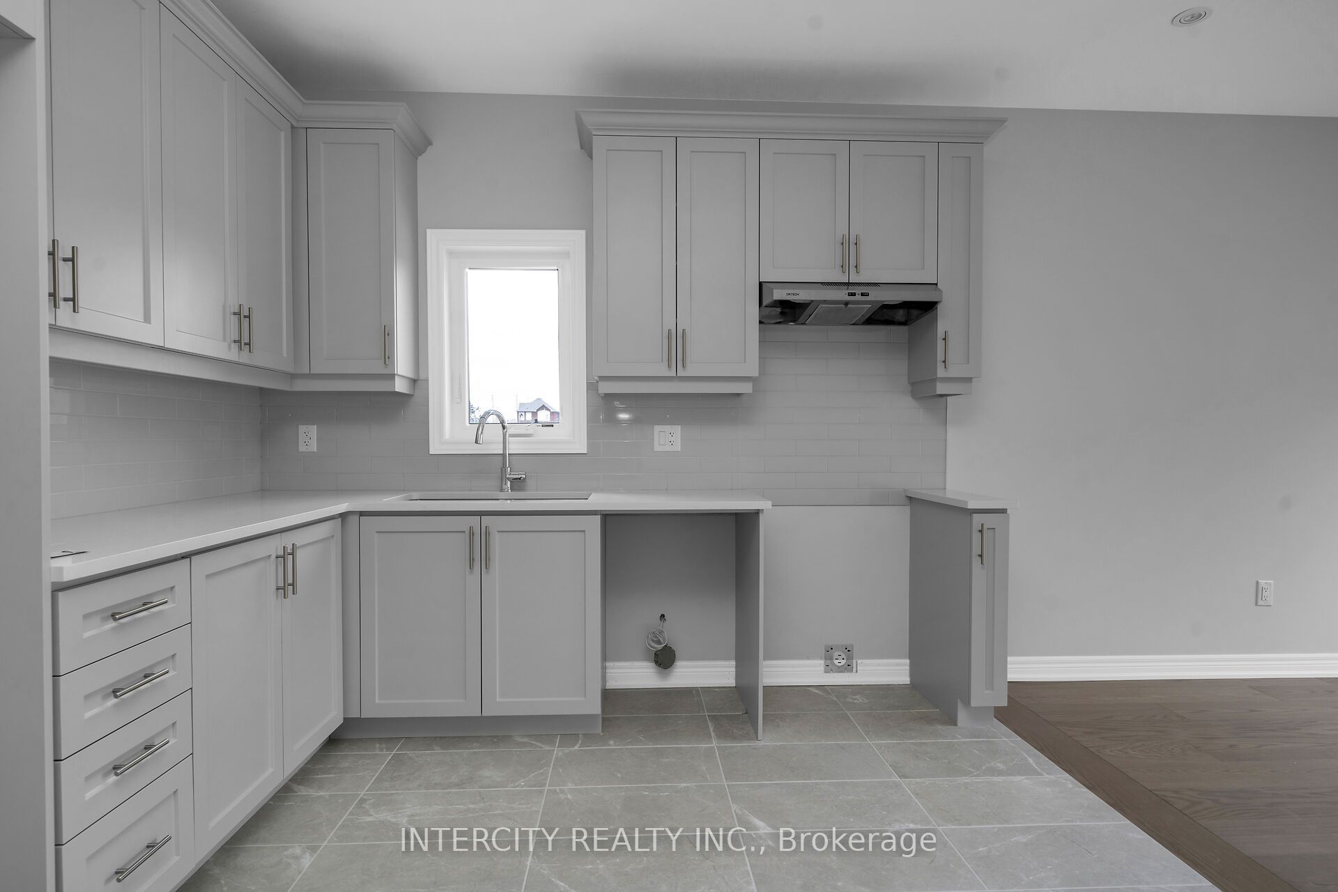 Blk 6 Sunbird Way Th 26 Property Photo 18