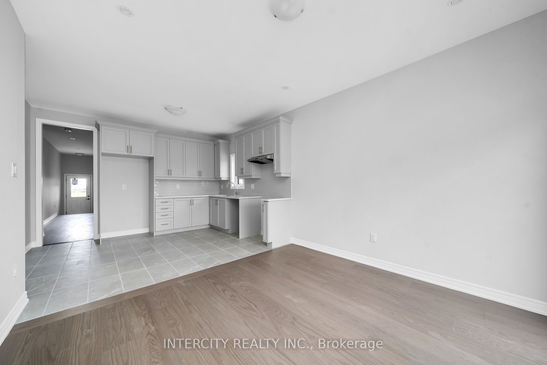 Blk 6 Sunbird Way Th 26 Property Photo 19