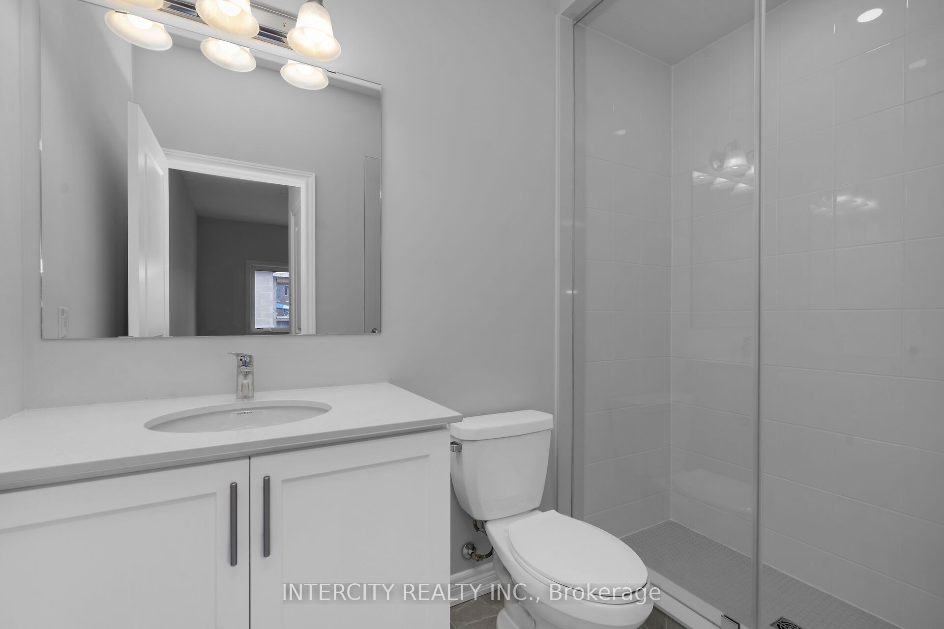 Blk 6 Sunbird Way Th 26 Property Photo 29