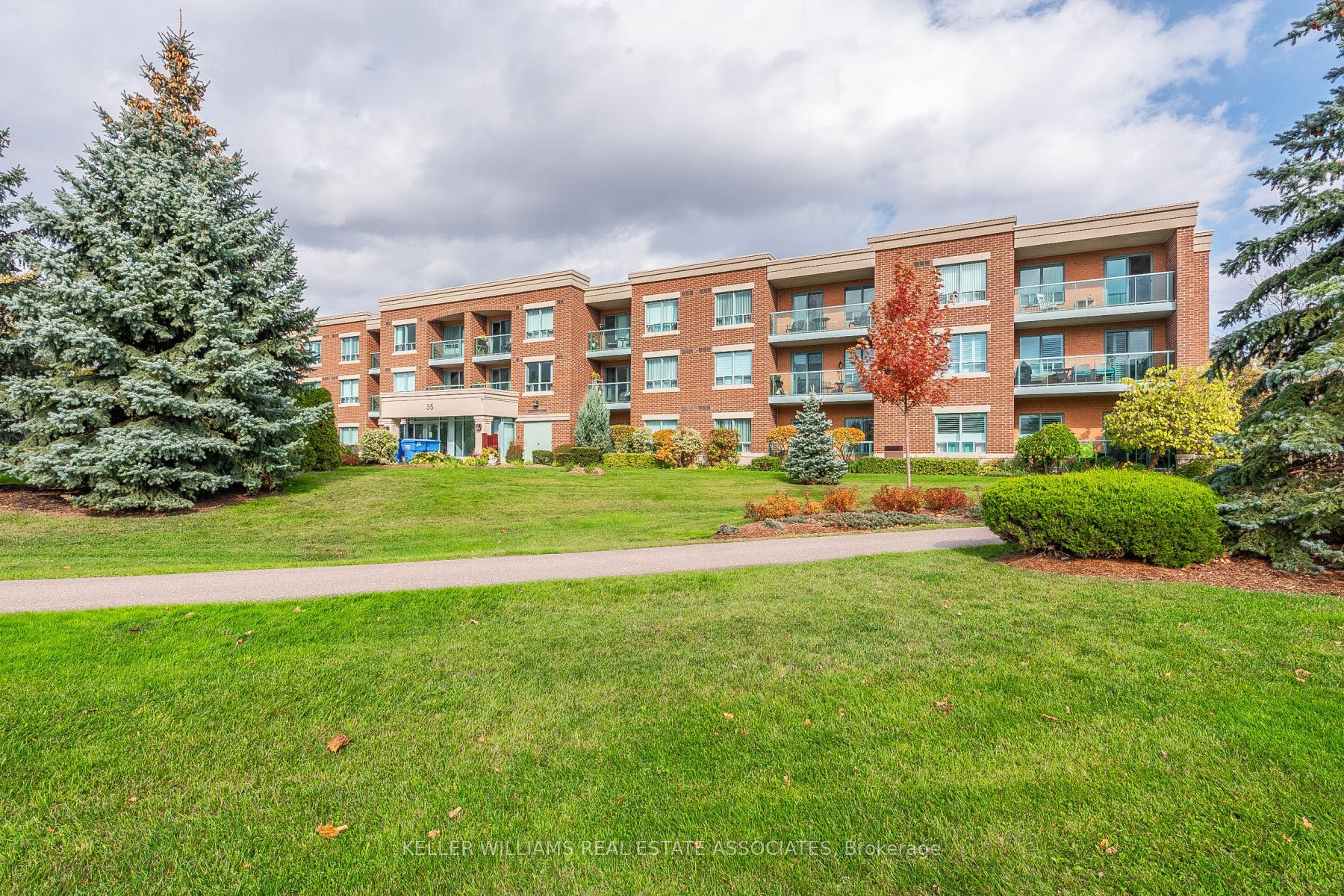 #208 - 35 Via Rosedale Property Photo 1