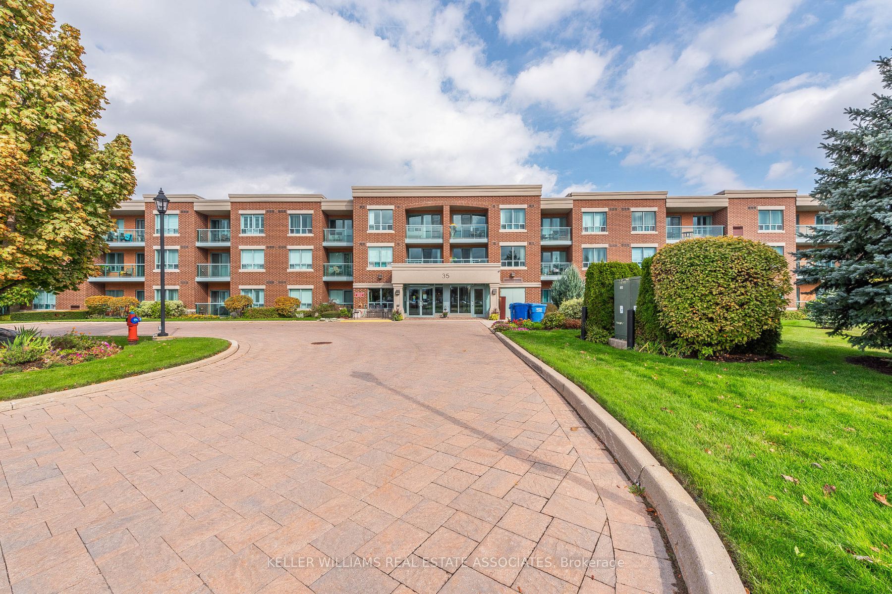 #208 - 35 Via Rosedale Property Photo 18