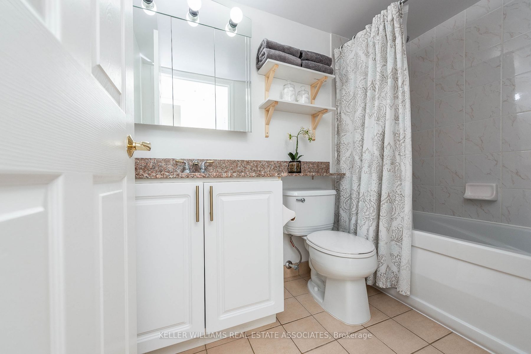 #208 - 35 Via Rosedale Property Photo 34