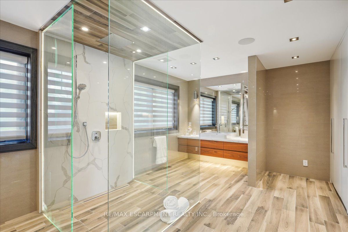 1031 Welwyn Drive Property Photo 11