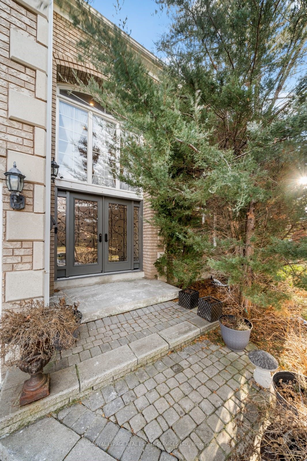 2166 Erin Centre Boulevard Property Photo 13
