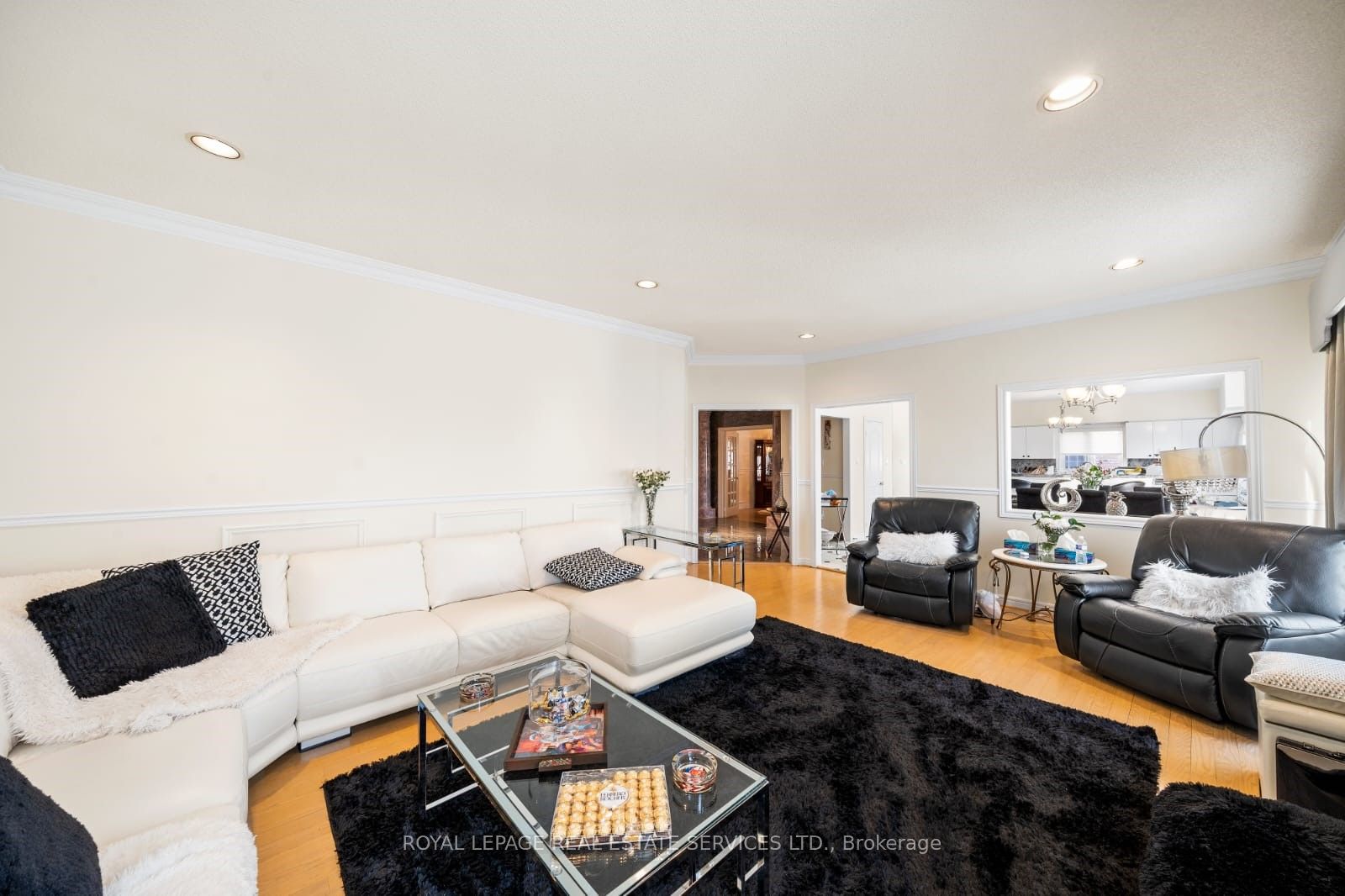 2166 Erin Centre Boulevard Property Photo 25