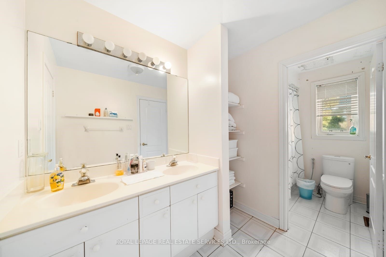 2166 Erin Centre Boulevard Property Photo 32