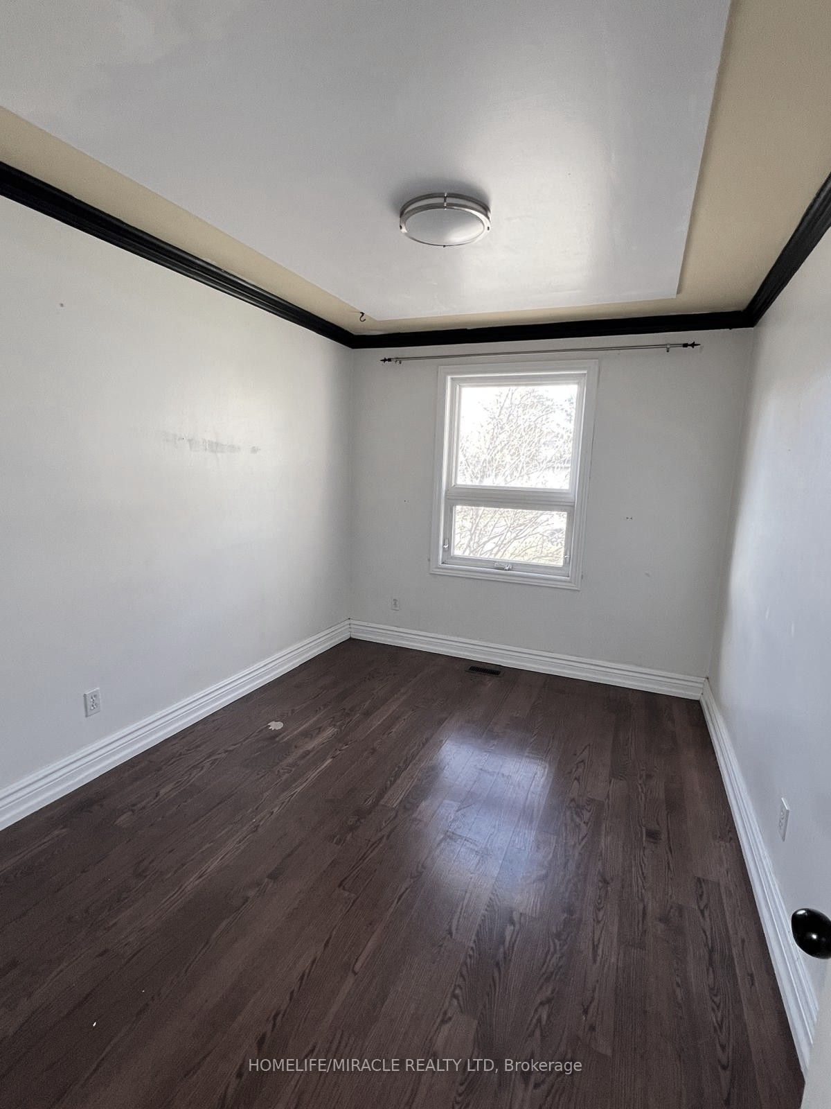 #upper - 4 Braeburn Court Property Photo 9