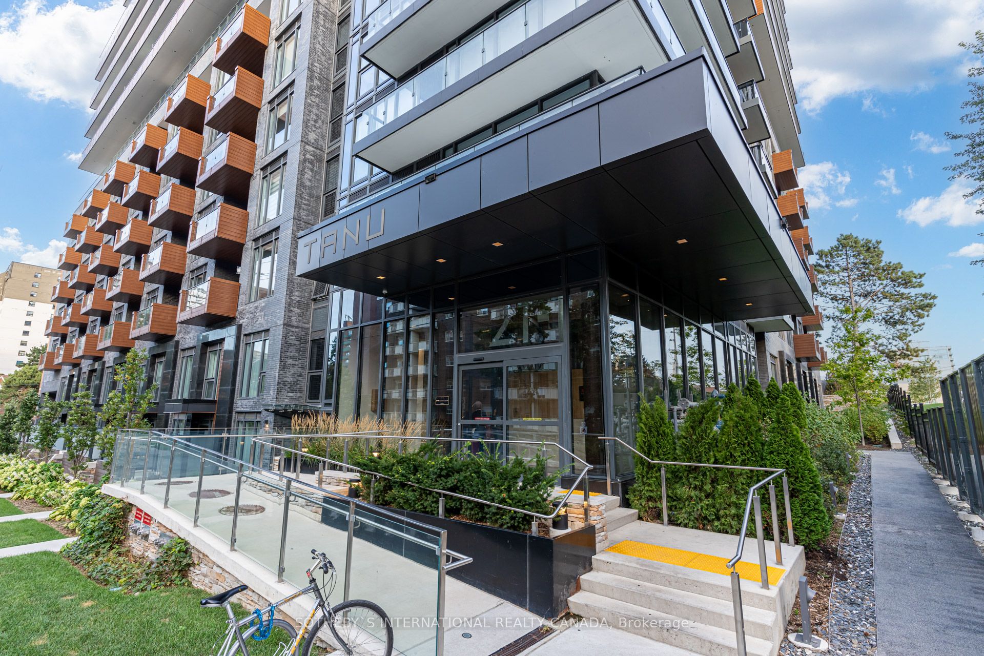 #707 - 21 Park Street Property Photo
