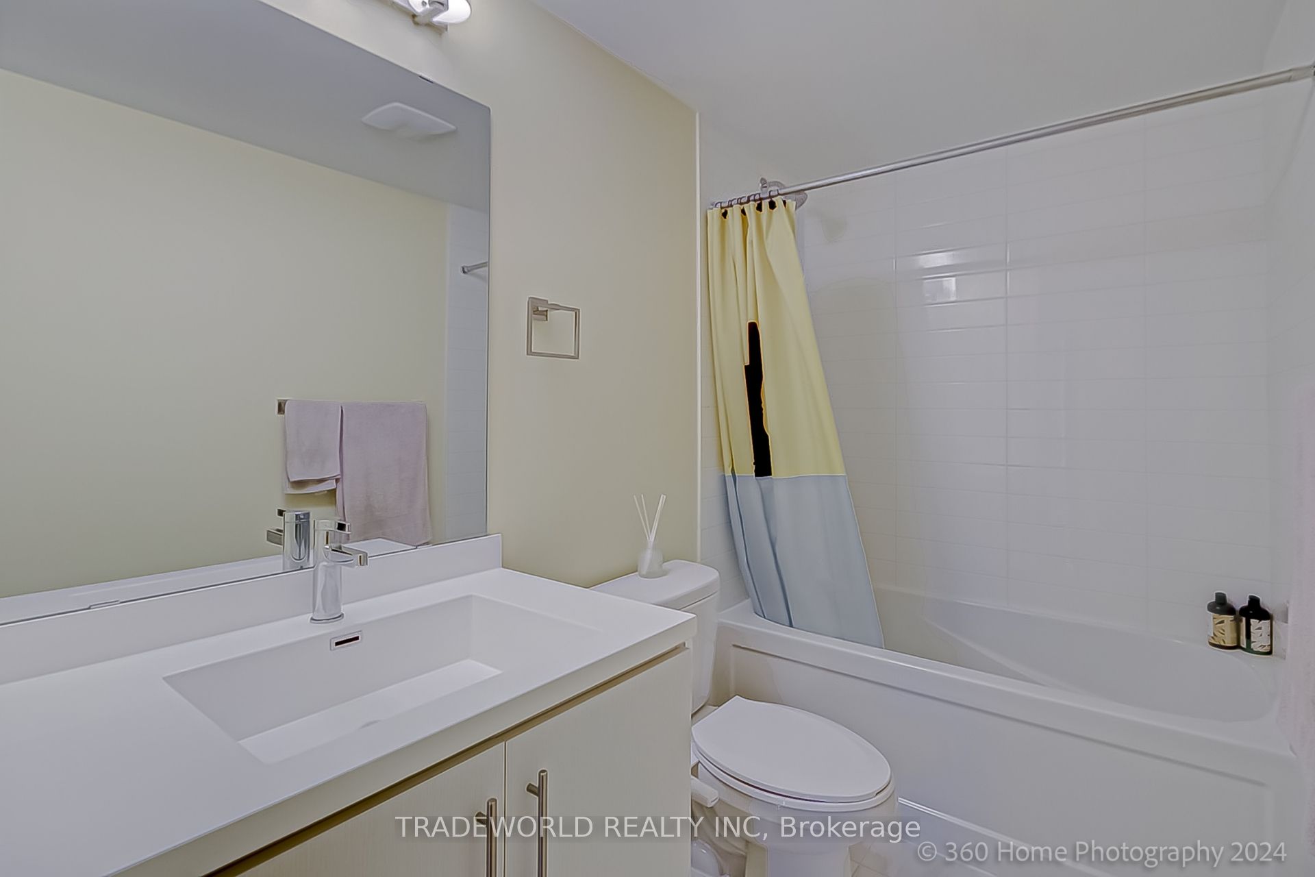 #13 - 260 Twelfth Street Property Photo 17