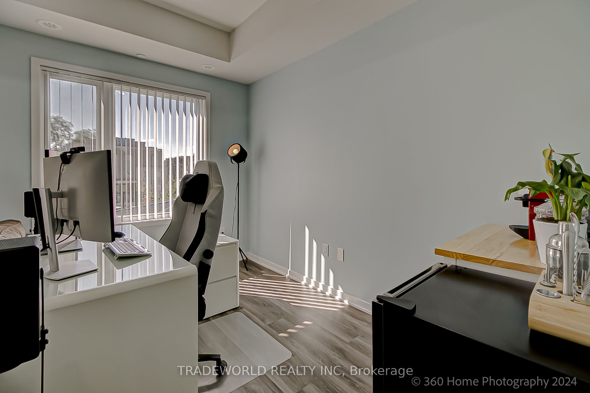 #13 - 260 Twelfth Street Property Photo 19