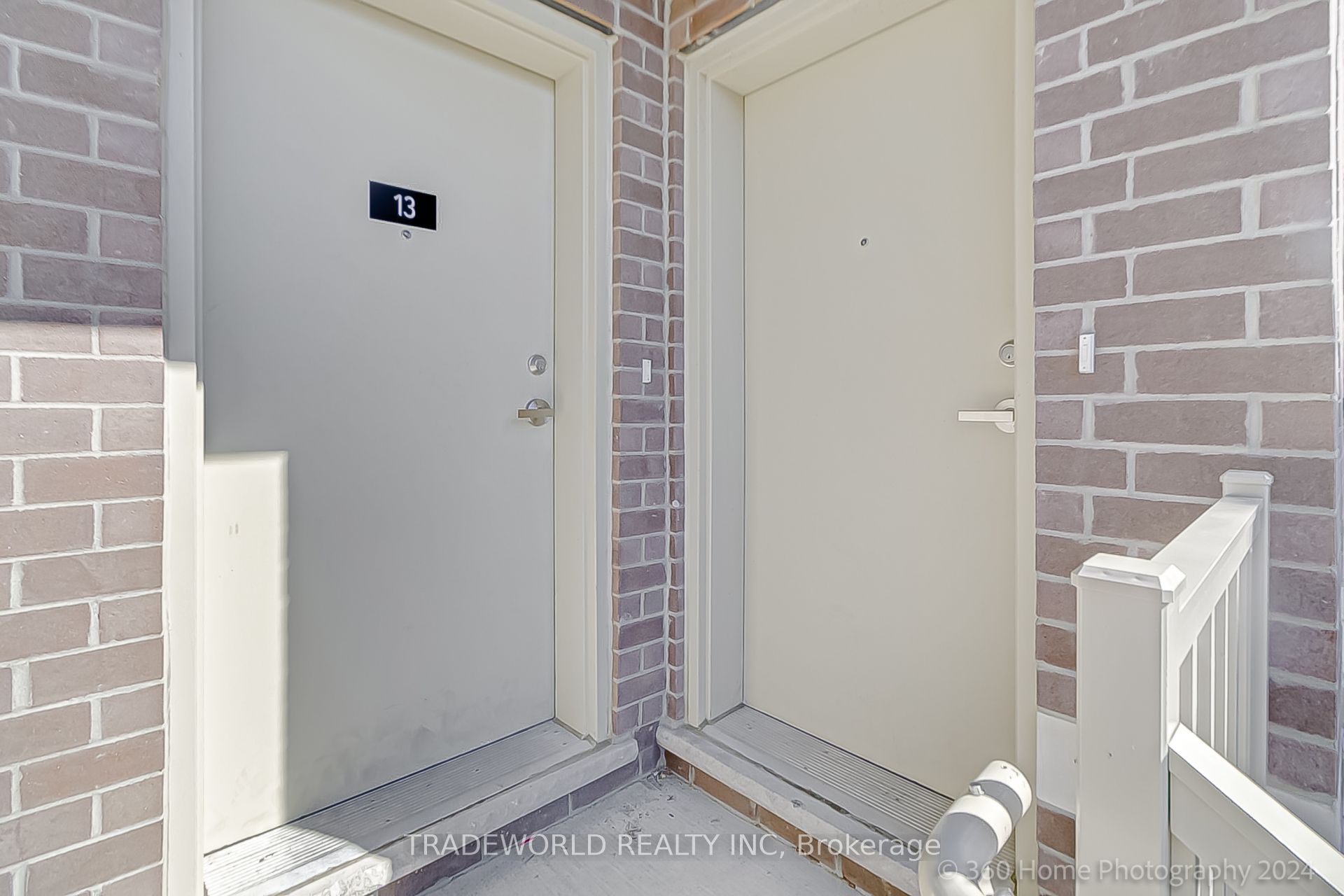 #13 - 260 Twelfth Street Property Photo 24