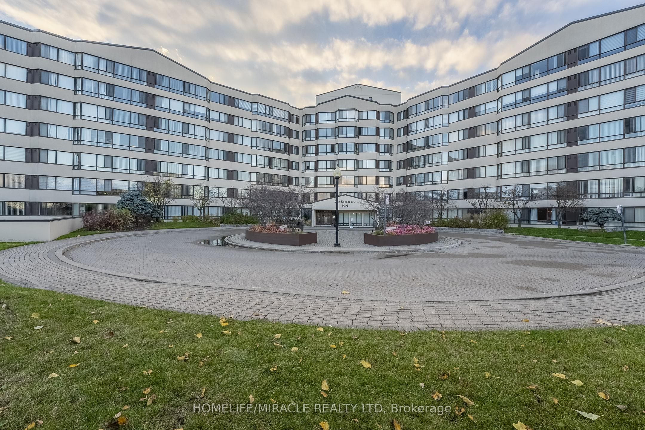 #714 - 1001 Cedarglen Gate Property Photo 1
