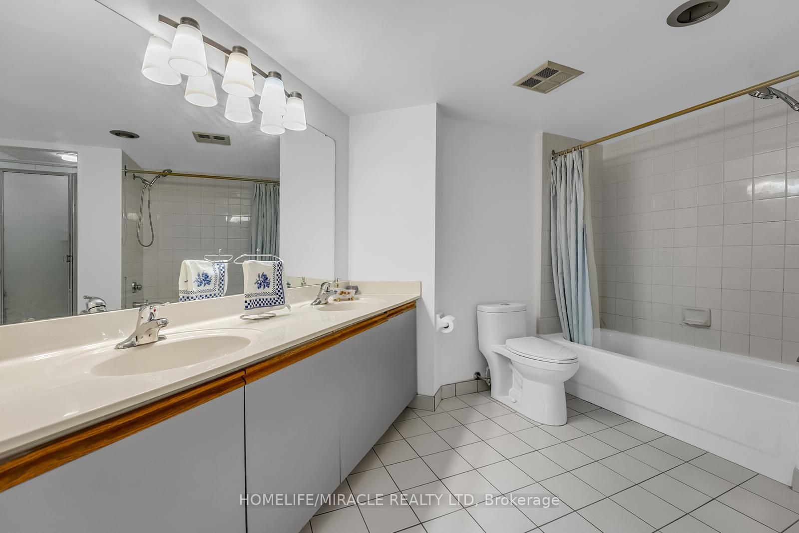 #714 - 1001 Cedarglen Gate Property Photo 15