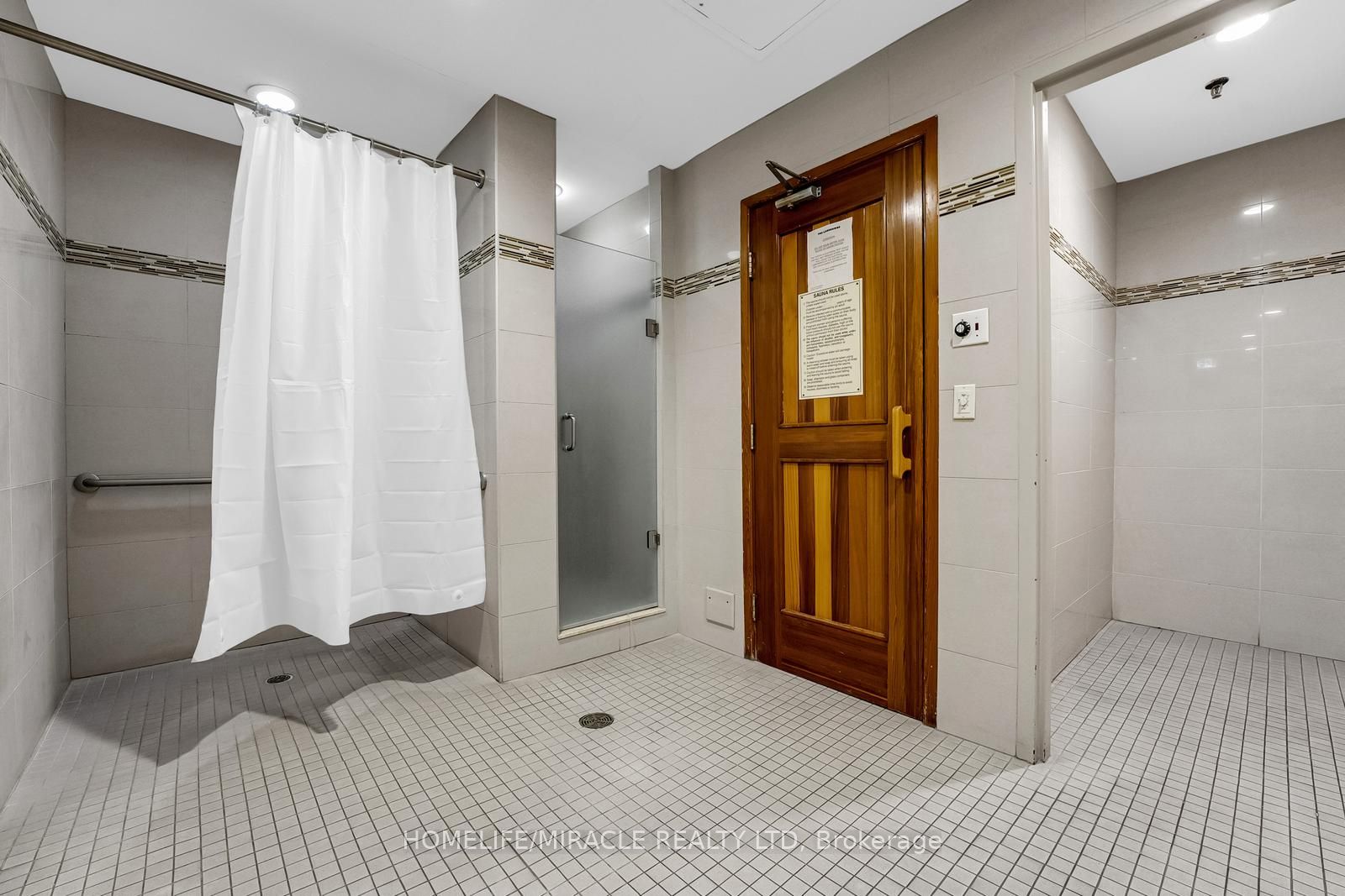 #714 - 1001 Cedarglen Gate Property Photo 16