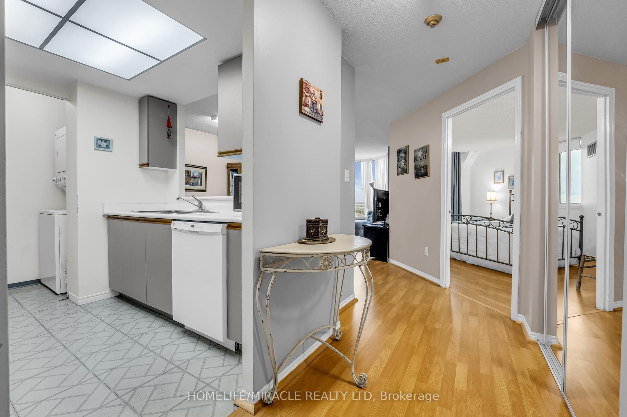 #714 - 1001 Cedarglen Gate Property Photo 41