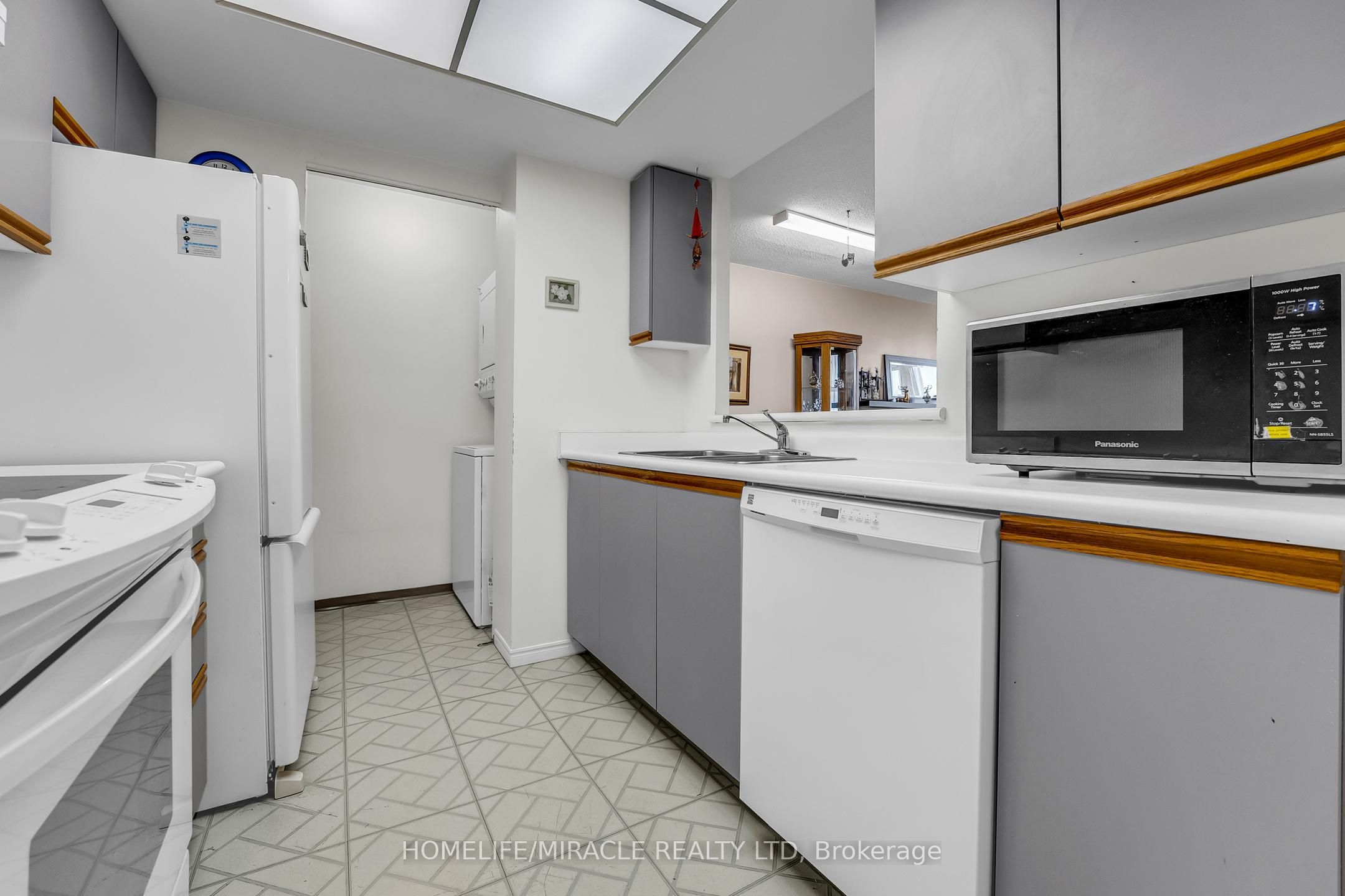 #714 - 1001 Cedarglen Gate Property Photo 45