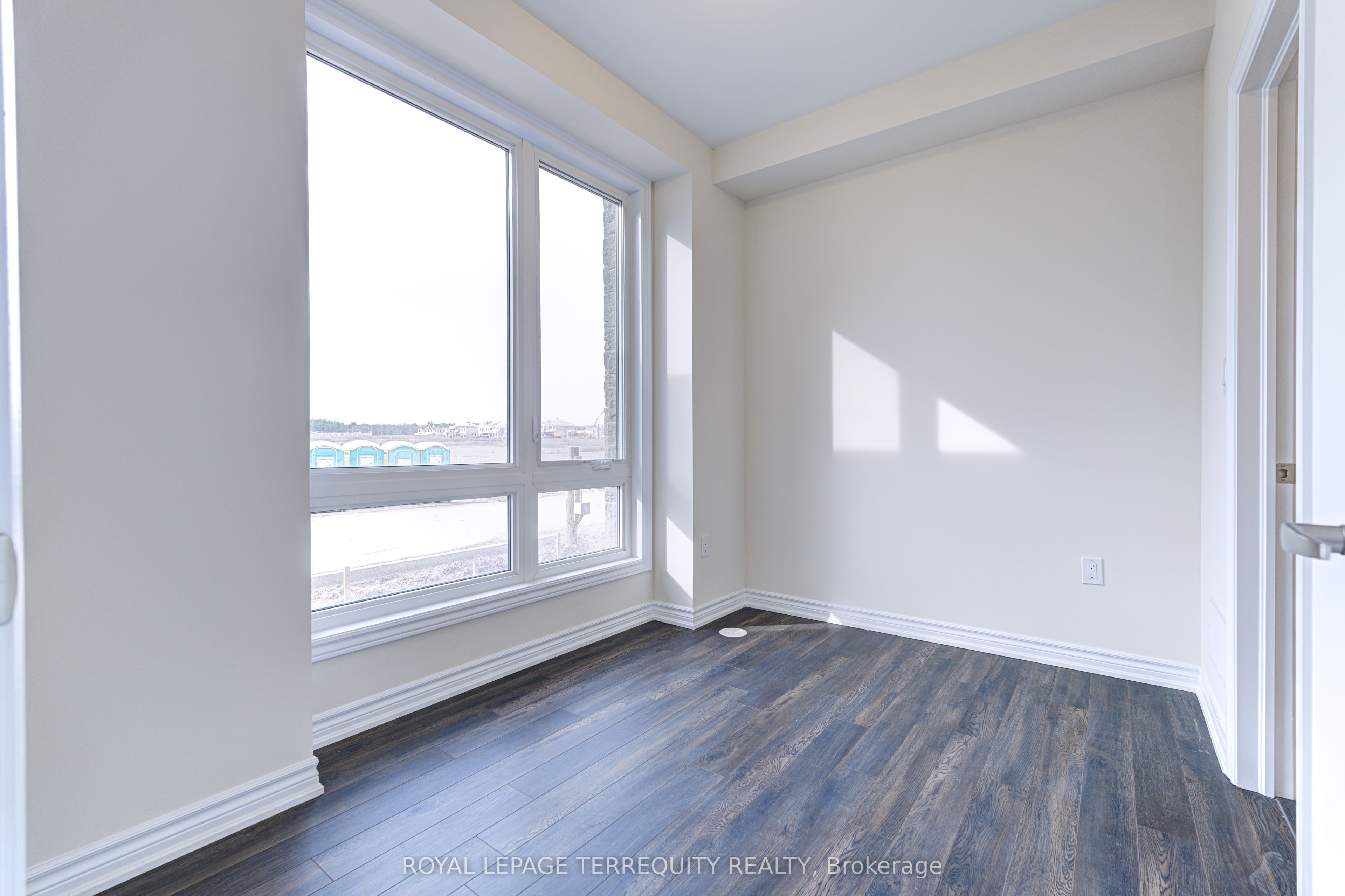 3135 Meadowridge Drive Property Photo 3