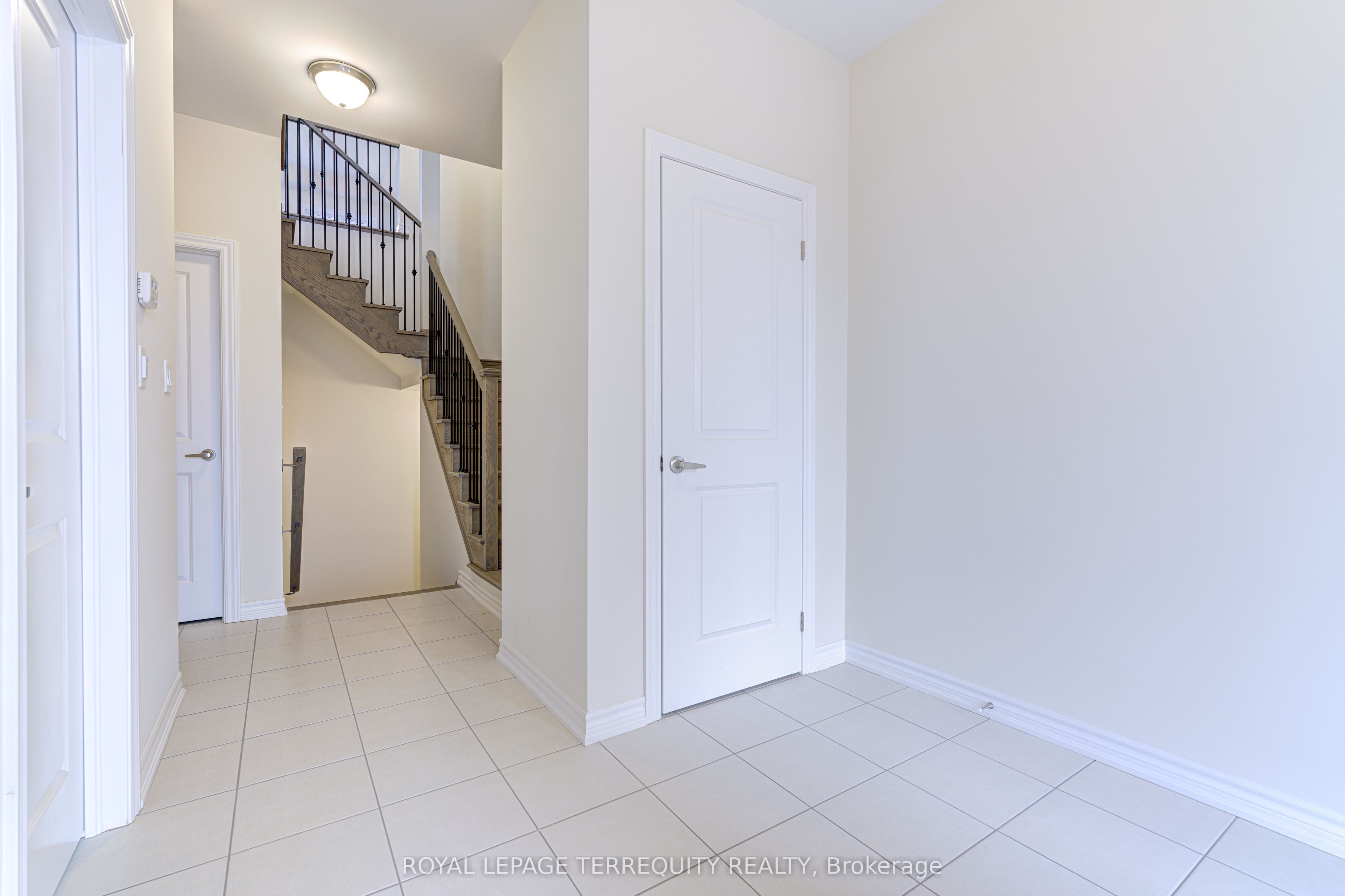 3135 Meadowridge Drive Property Photo 8