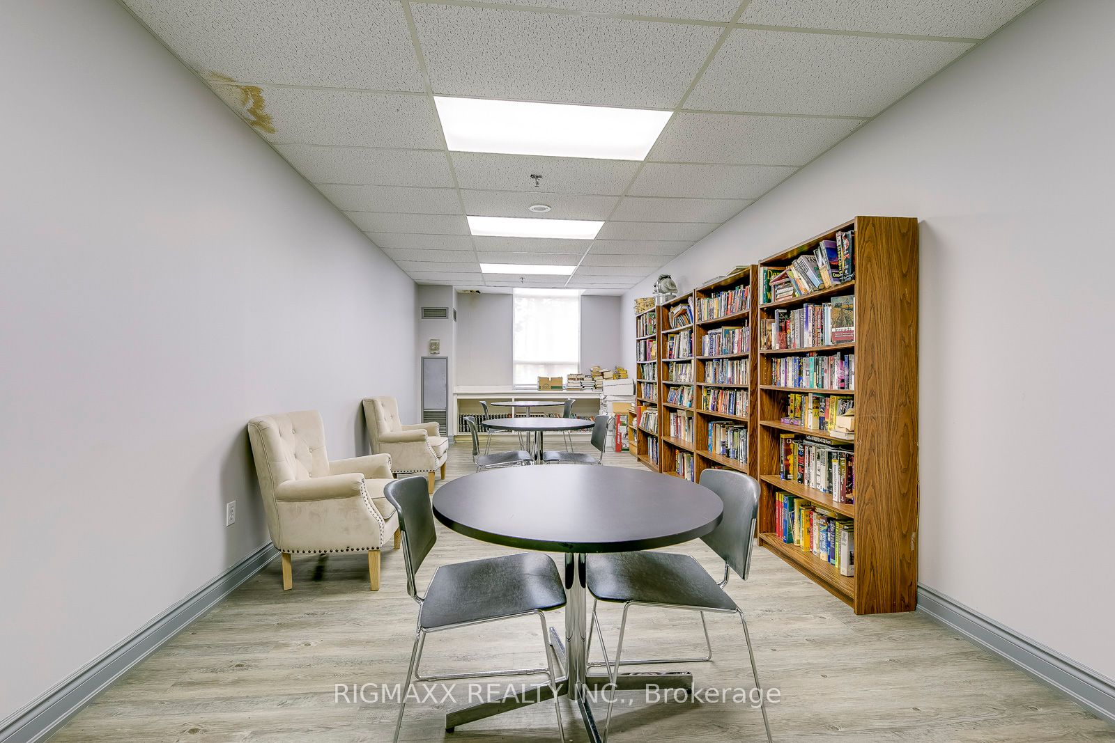 #1604 - 30 Malta Avenue Property Photo 7