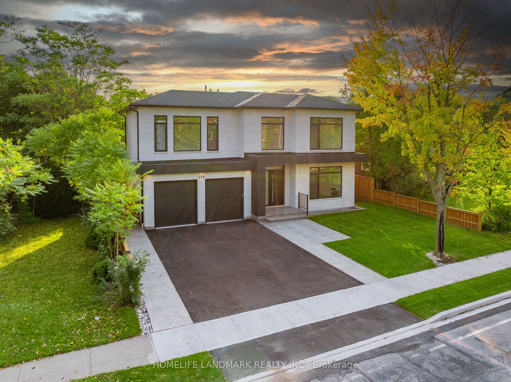250 Jones Street Property Photo
