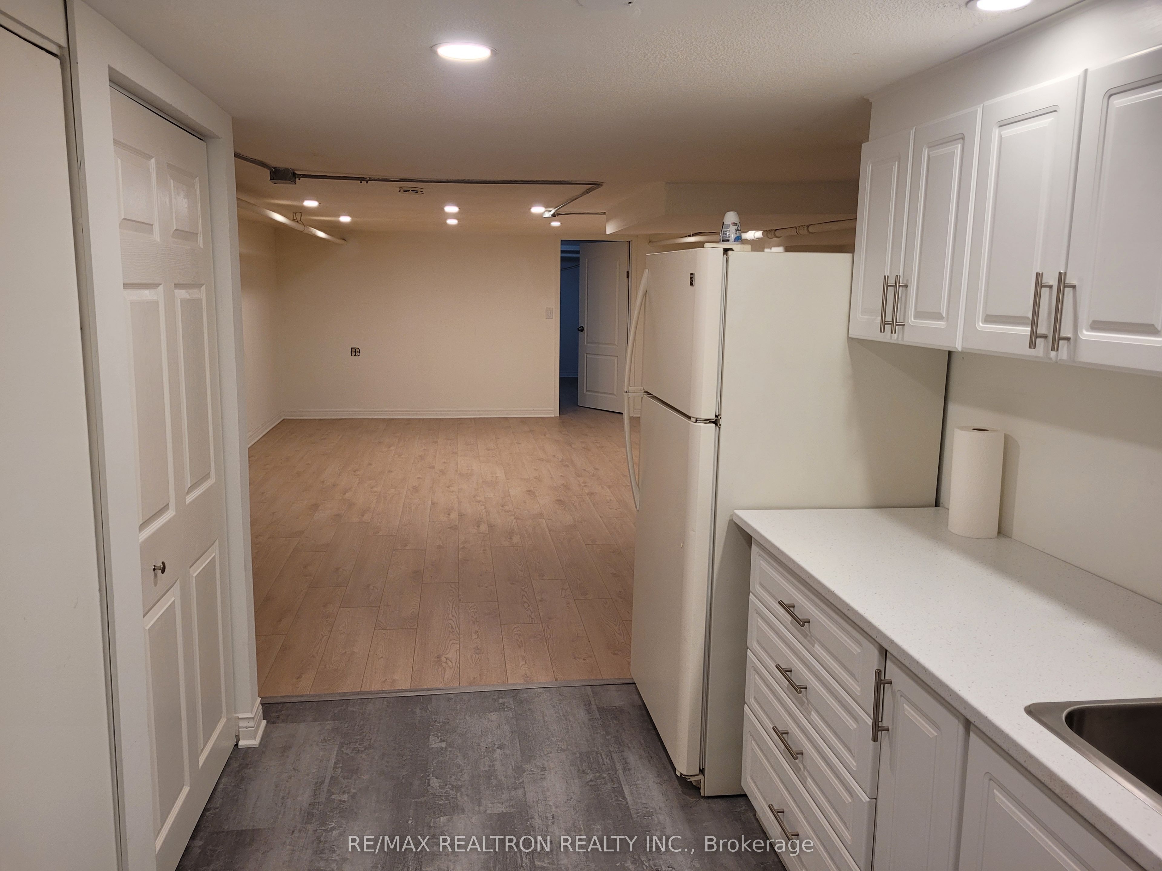 1619 Weston Road Property Photo 5