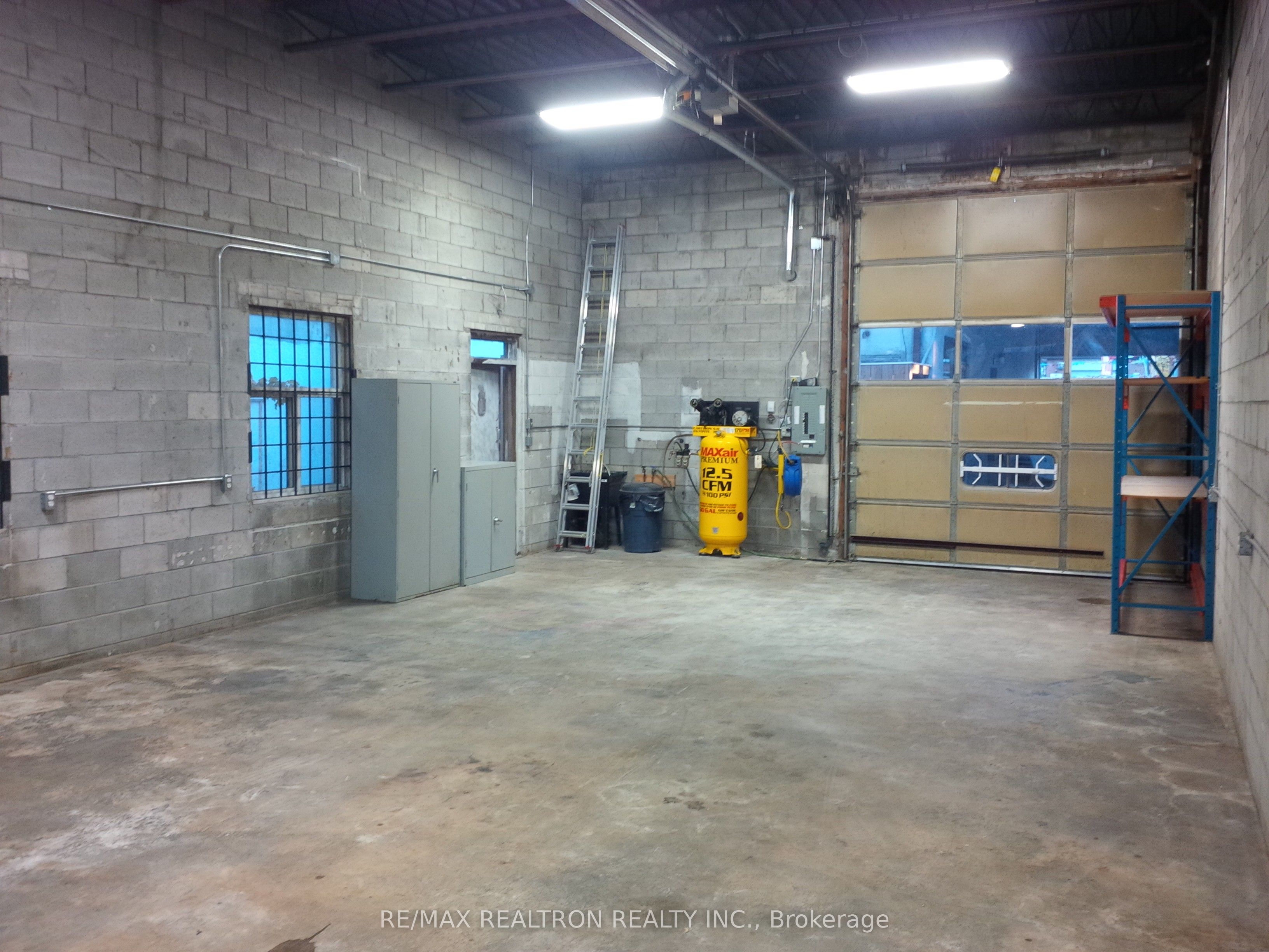 1619 Weston Road Property Photo 6