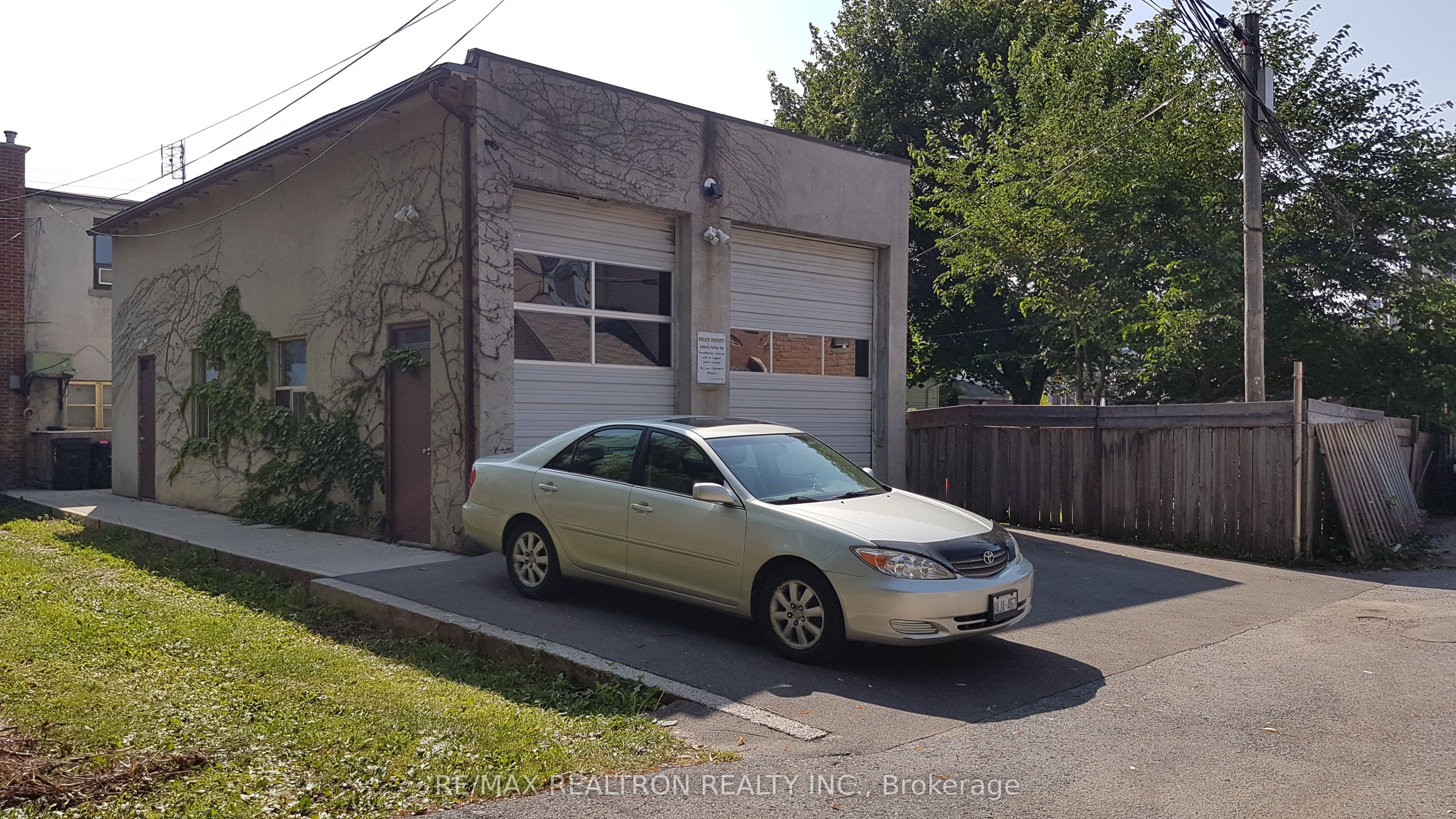 1619 Weston Road Property Photo 7