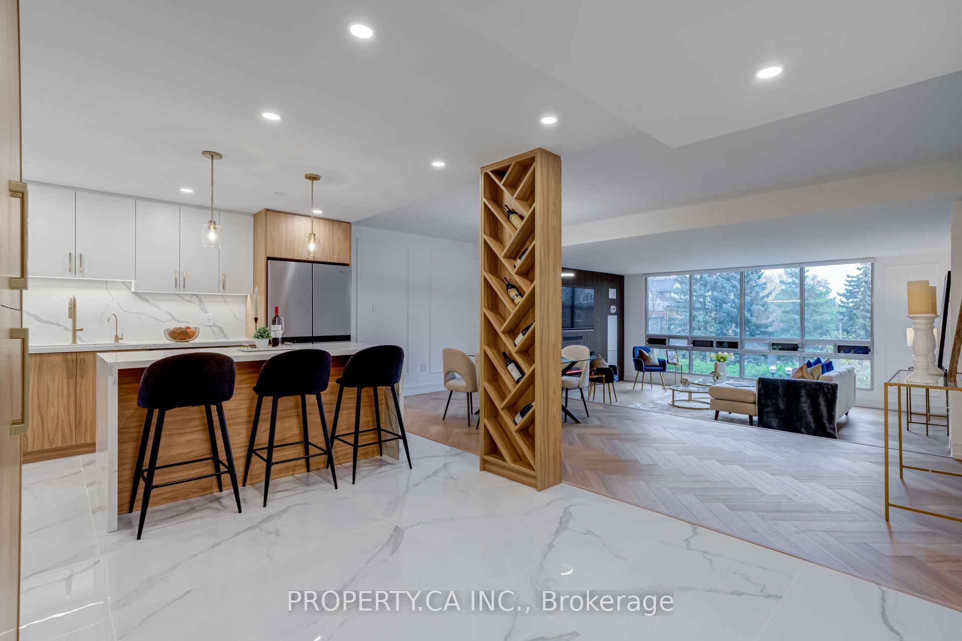 #306 - 2175 Marine Drive Property Photo 2