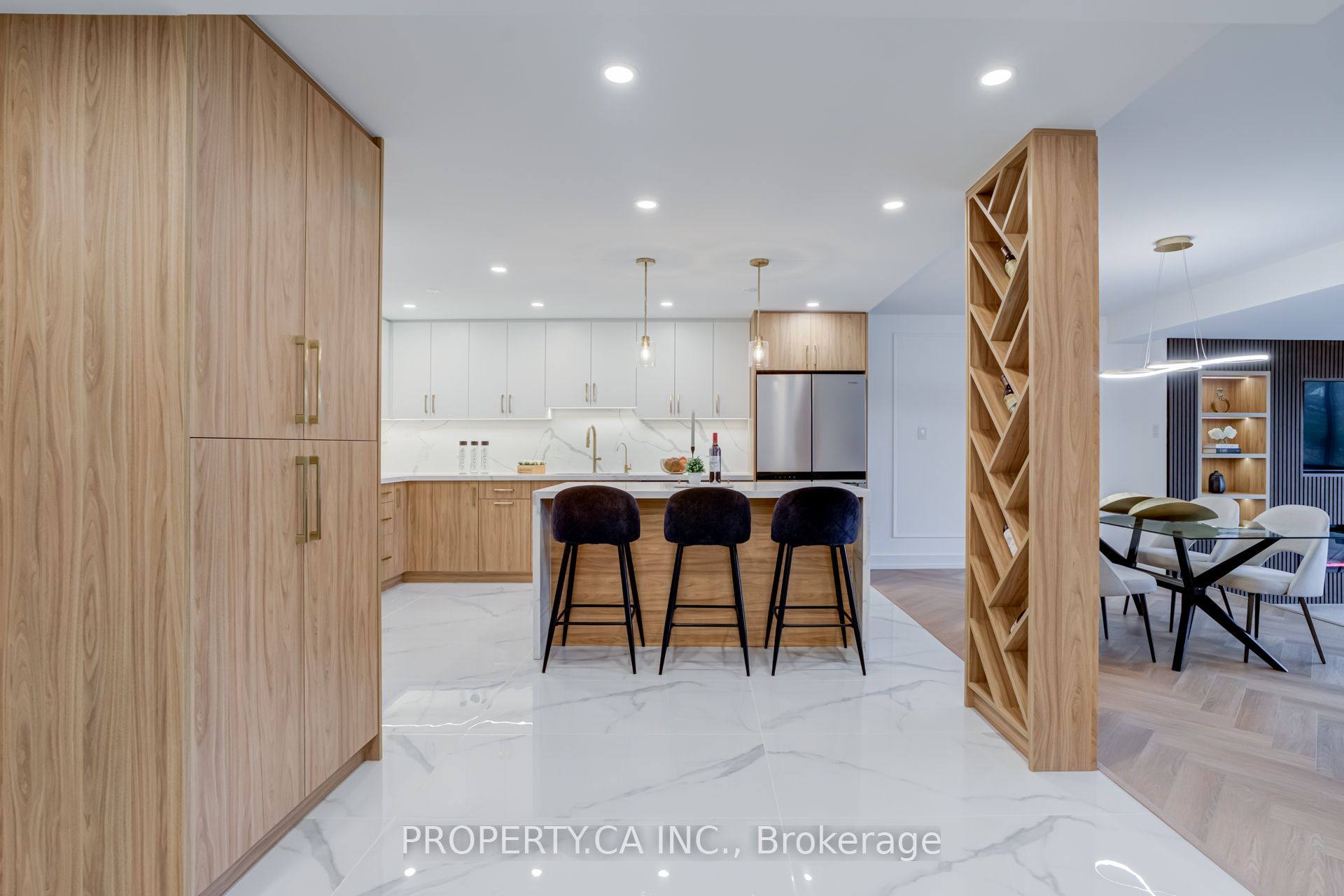 #306 - 2175 Marine Drive Property Photo 3