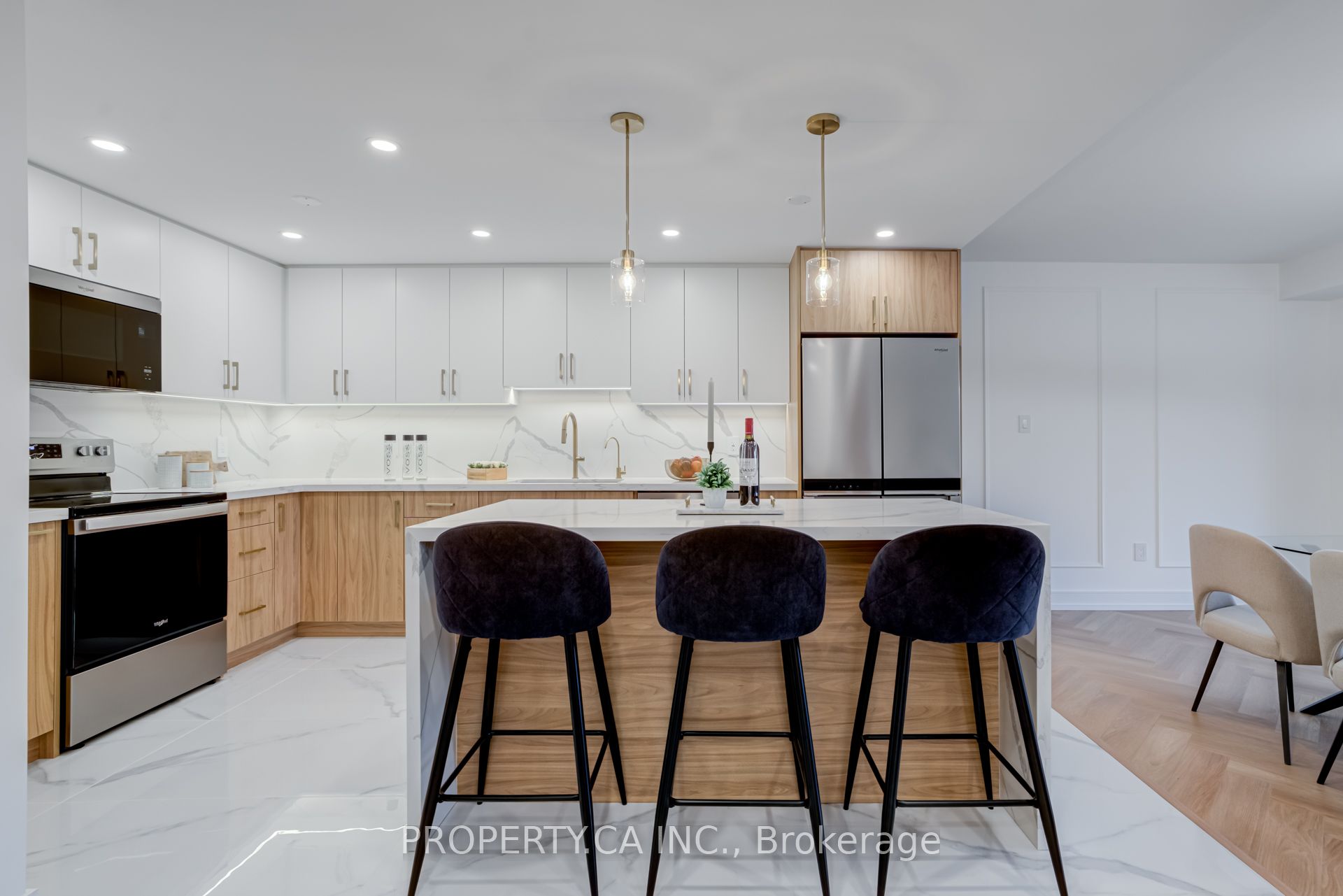 #306 - 2175 Marine Drive Property Photo 4