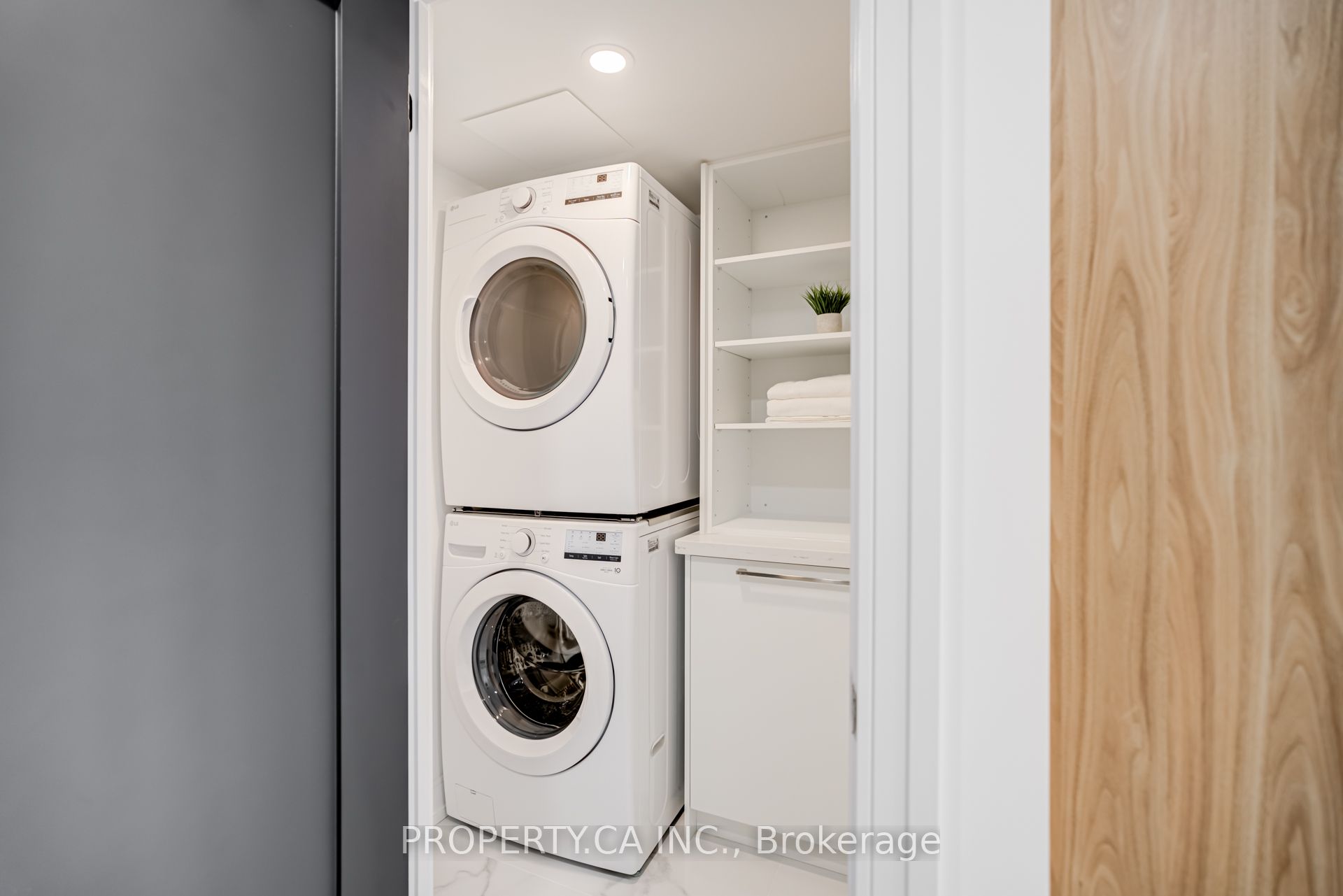 #306 - 2175 Marine Drive Property Photo 31