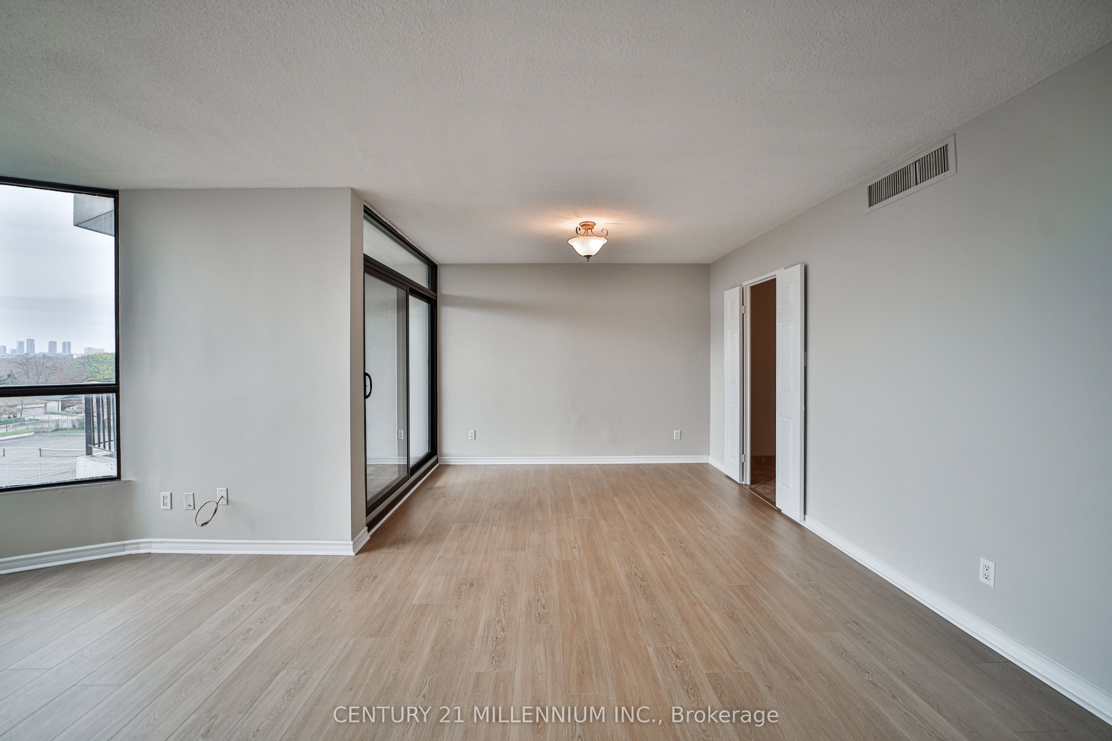 #506 - 1333 Bloor Street Property Photo 7