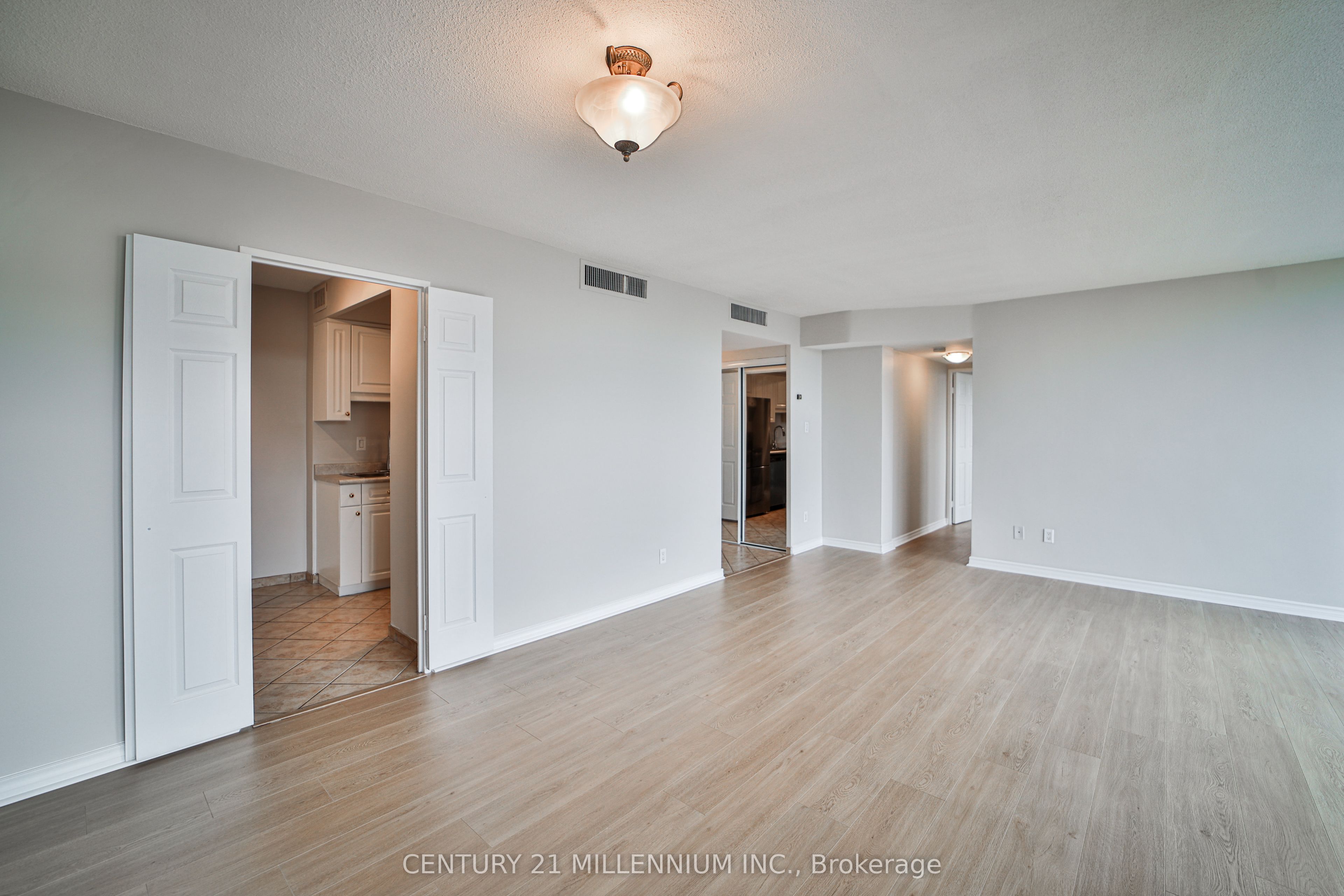 #506 - 1333 Bloor Street Property Photo 8