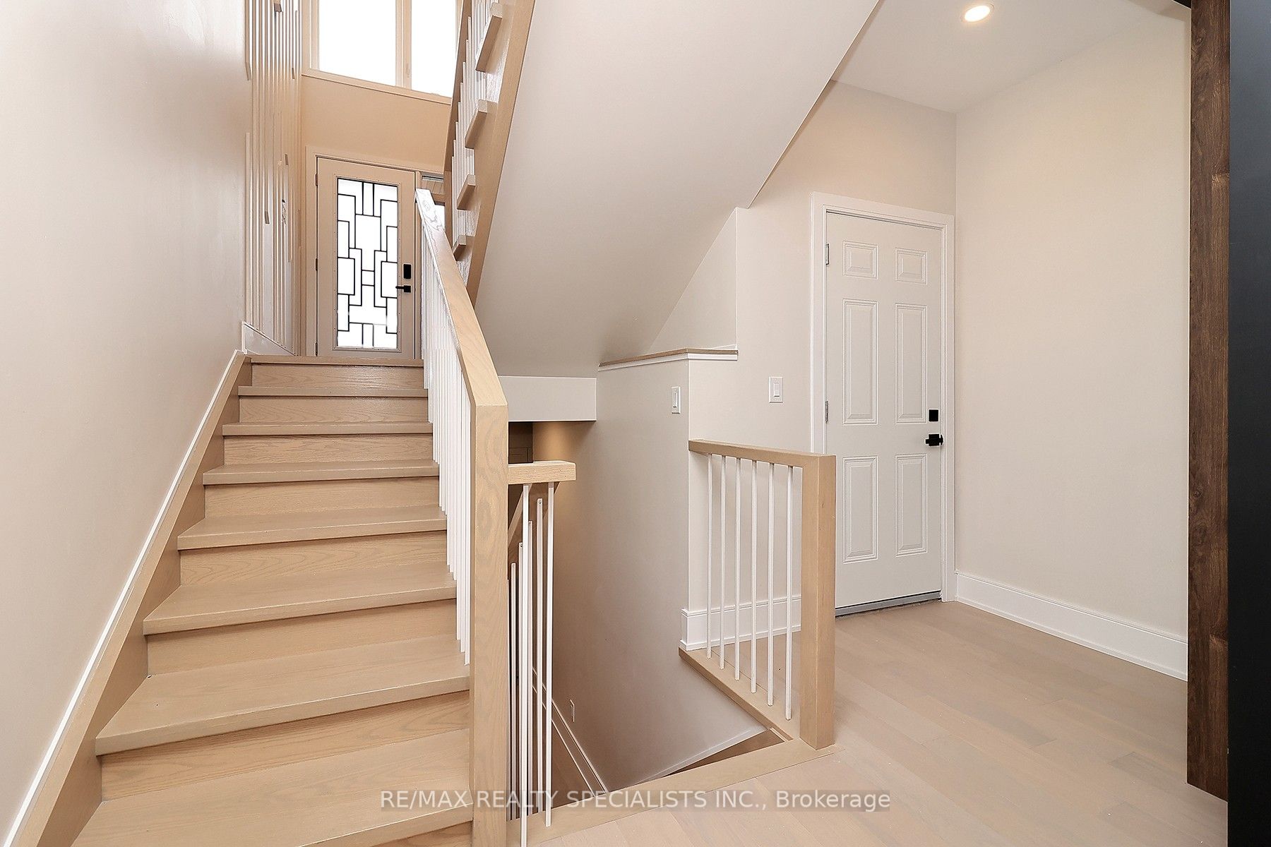 1046 Roosevelt Road Property Photo 13