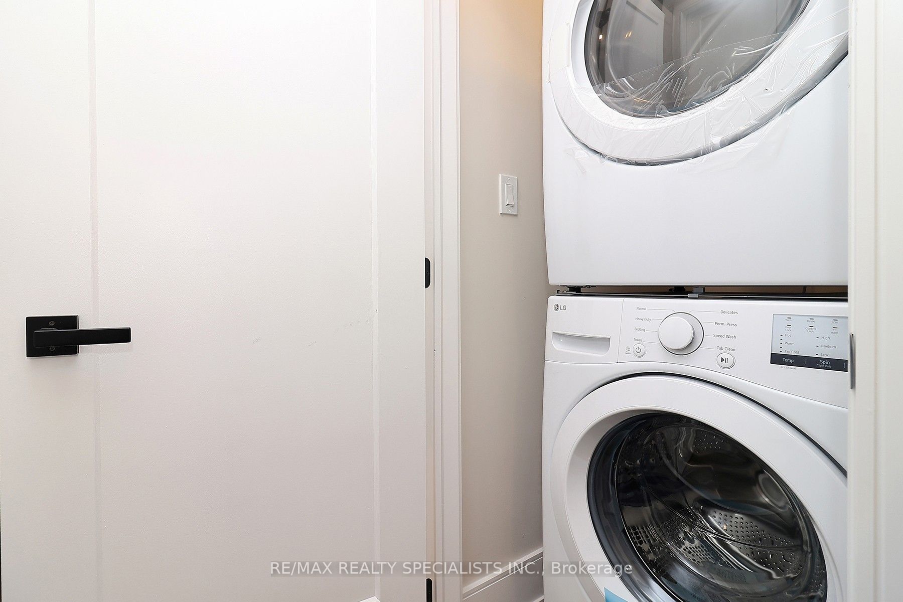 1046 Roosevelt Road Property Photo 26