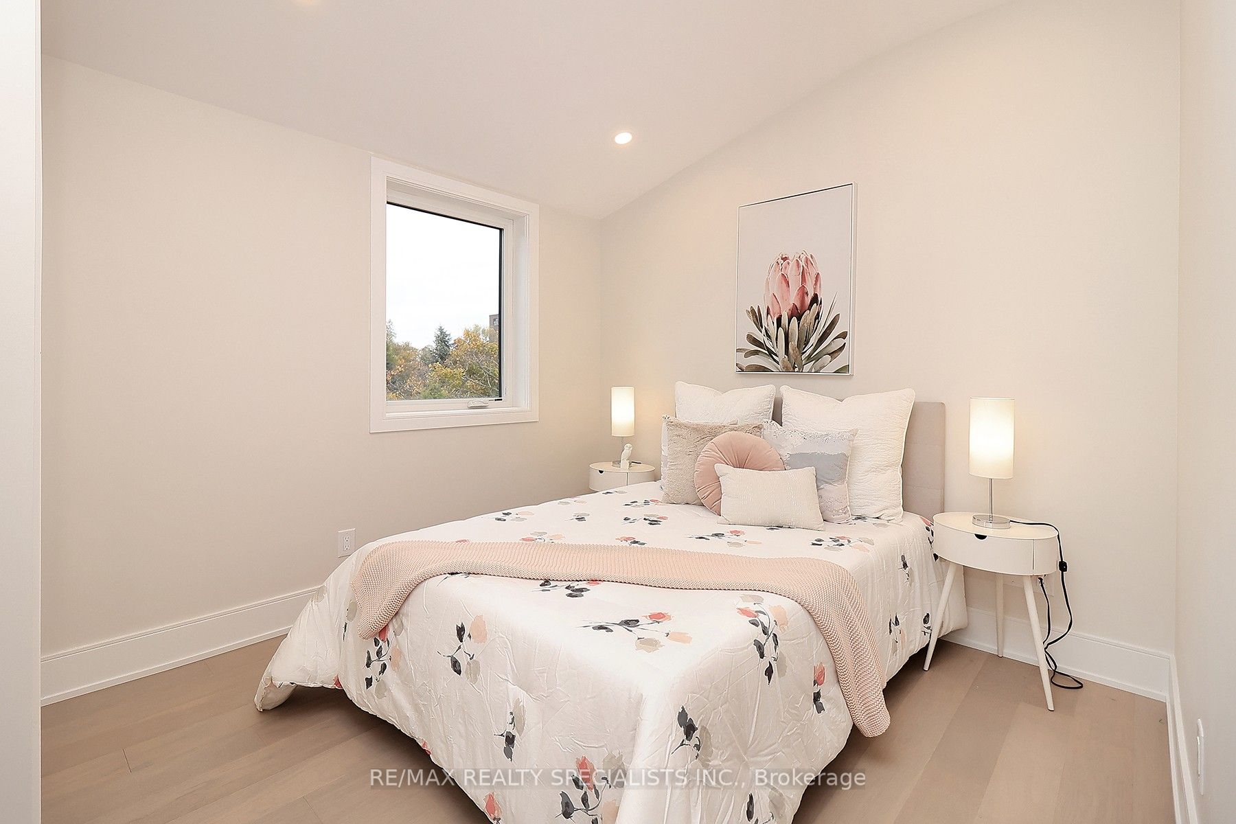 1046 Roosevelt Road Property Photo 33