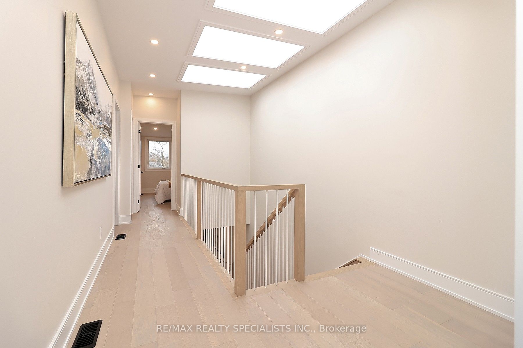 1046 Roosevelt Road Property Photo 34