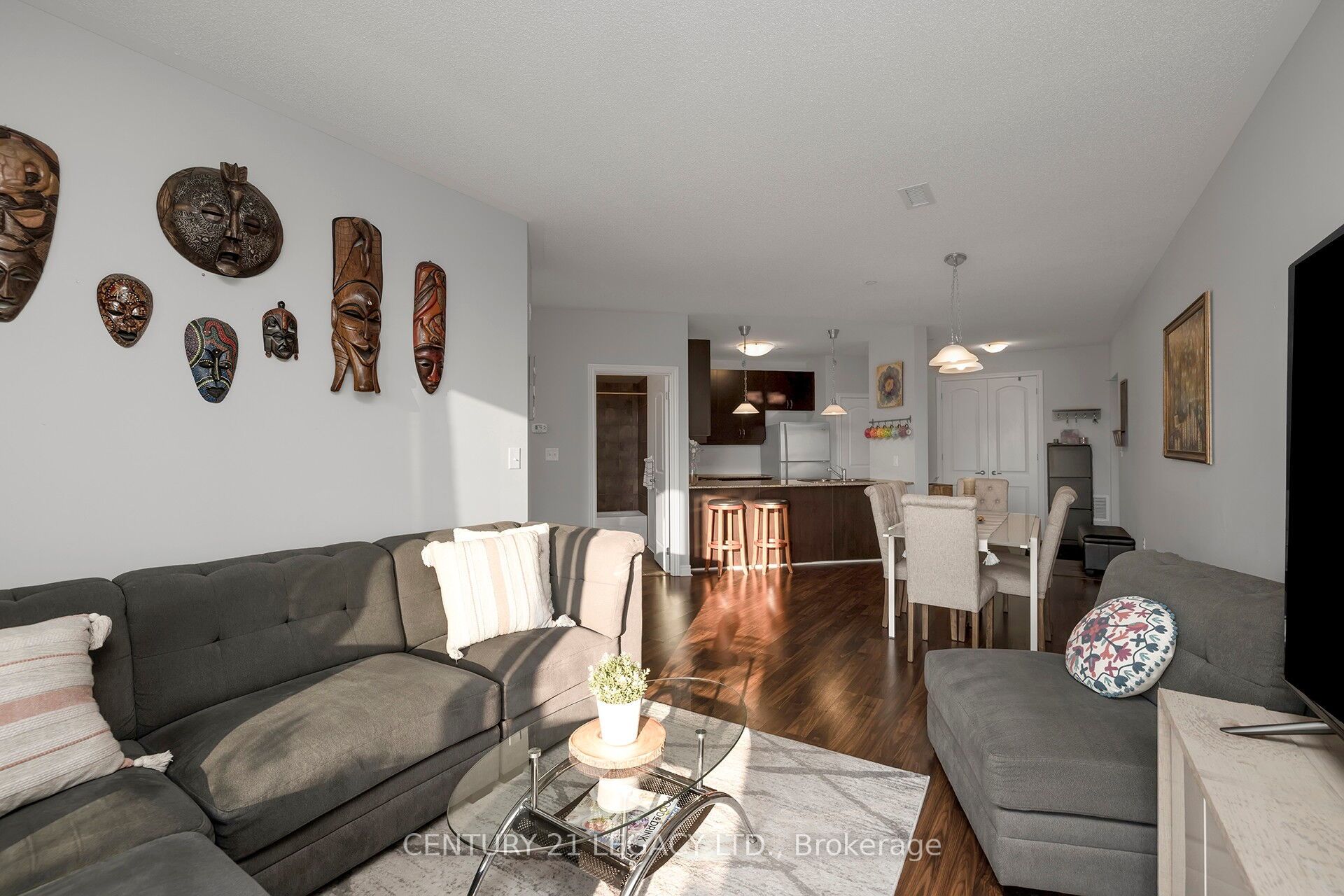 #424 - 383 Main Street Property Photo 26