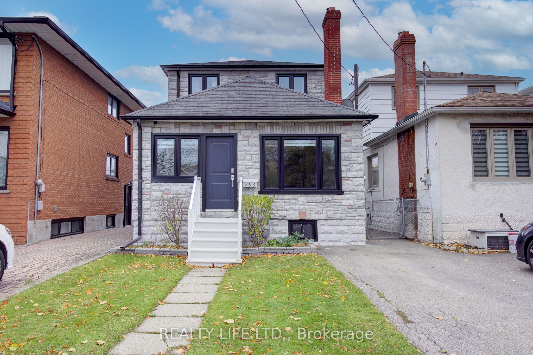 293 Melrose Street Property Photo 1
