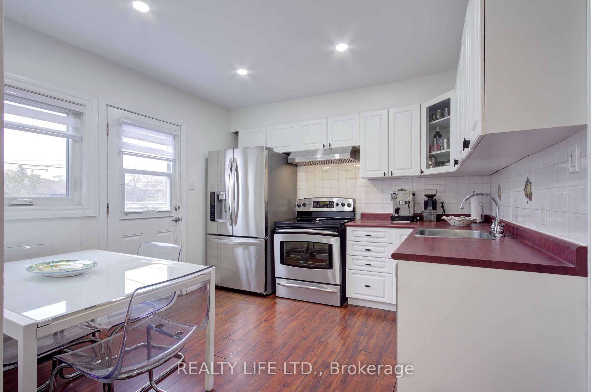 293 Melrose Street Property Photo 11